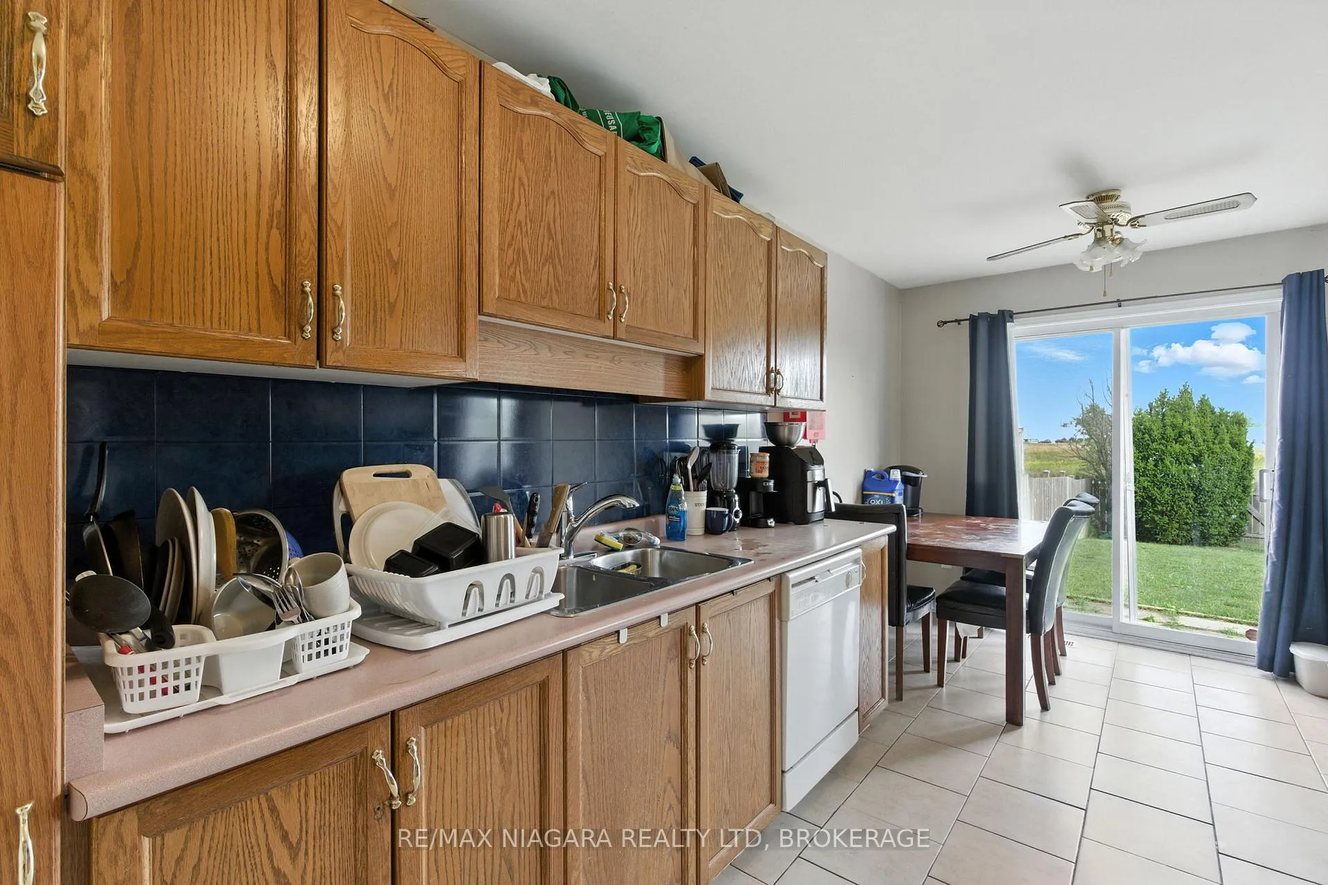 Photo 16 of 127 Devine Crescent, Thorold, Confederation Heights — HOMEH