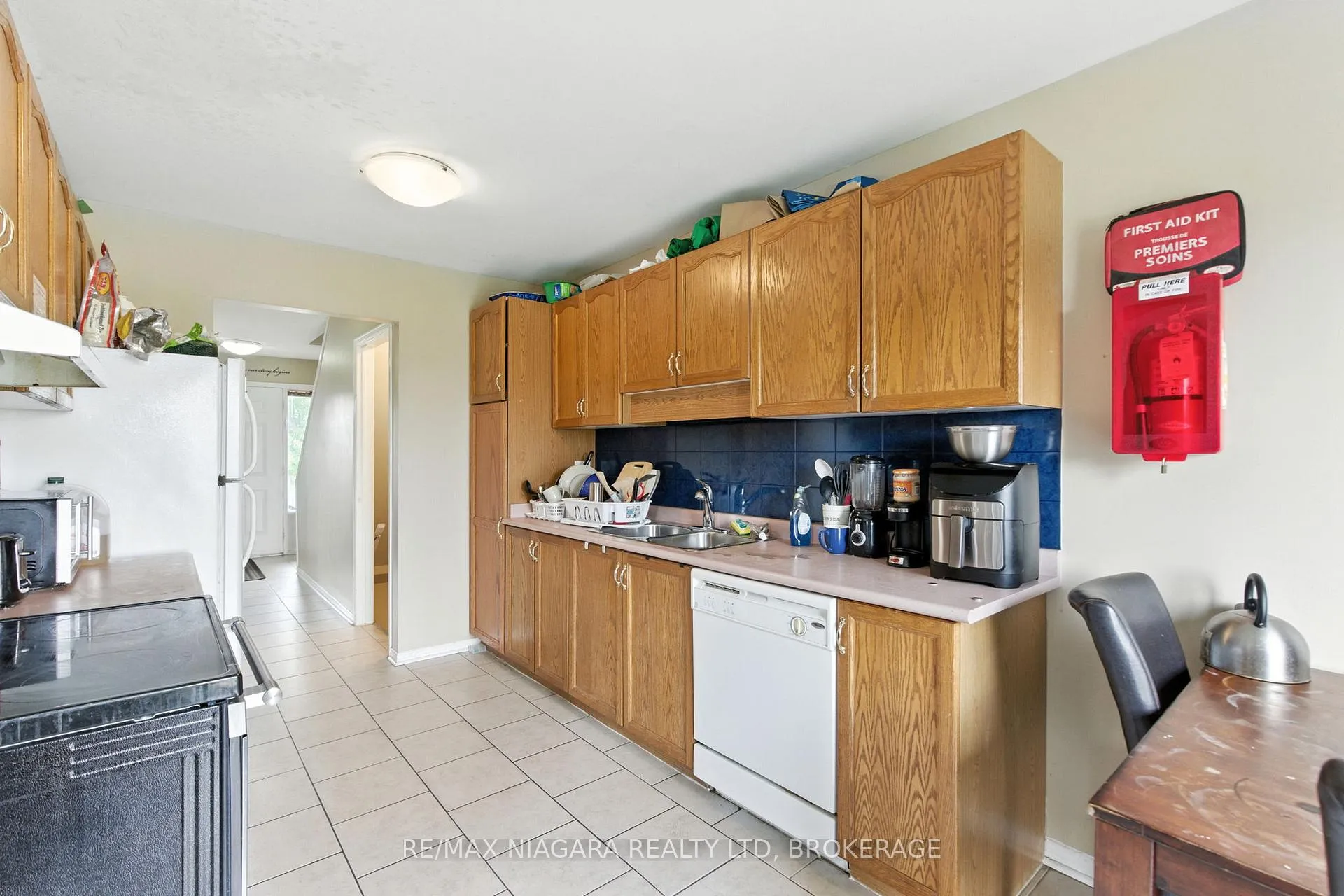 Photo 19 of 127 Devine Crescent, Thorold, Confederation Heights — HOMEH