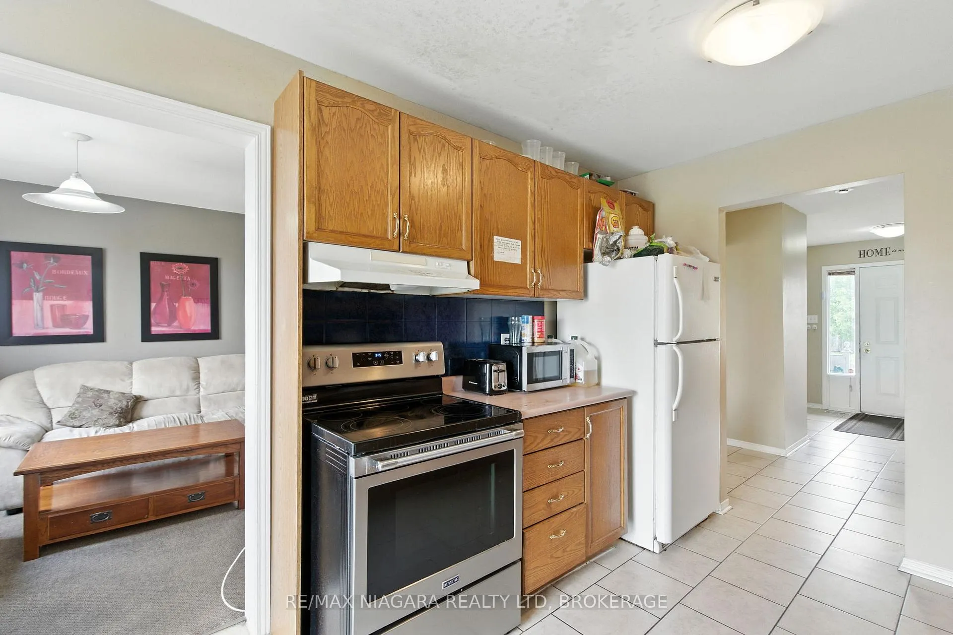 Photo 20 of 127 Devine Crescent, Thorold, Confederation Heights — HOMEH