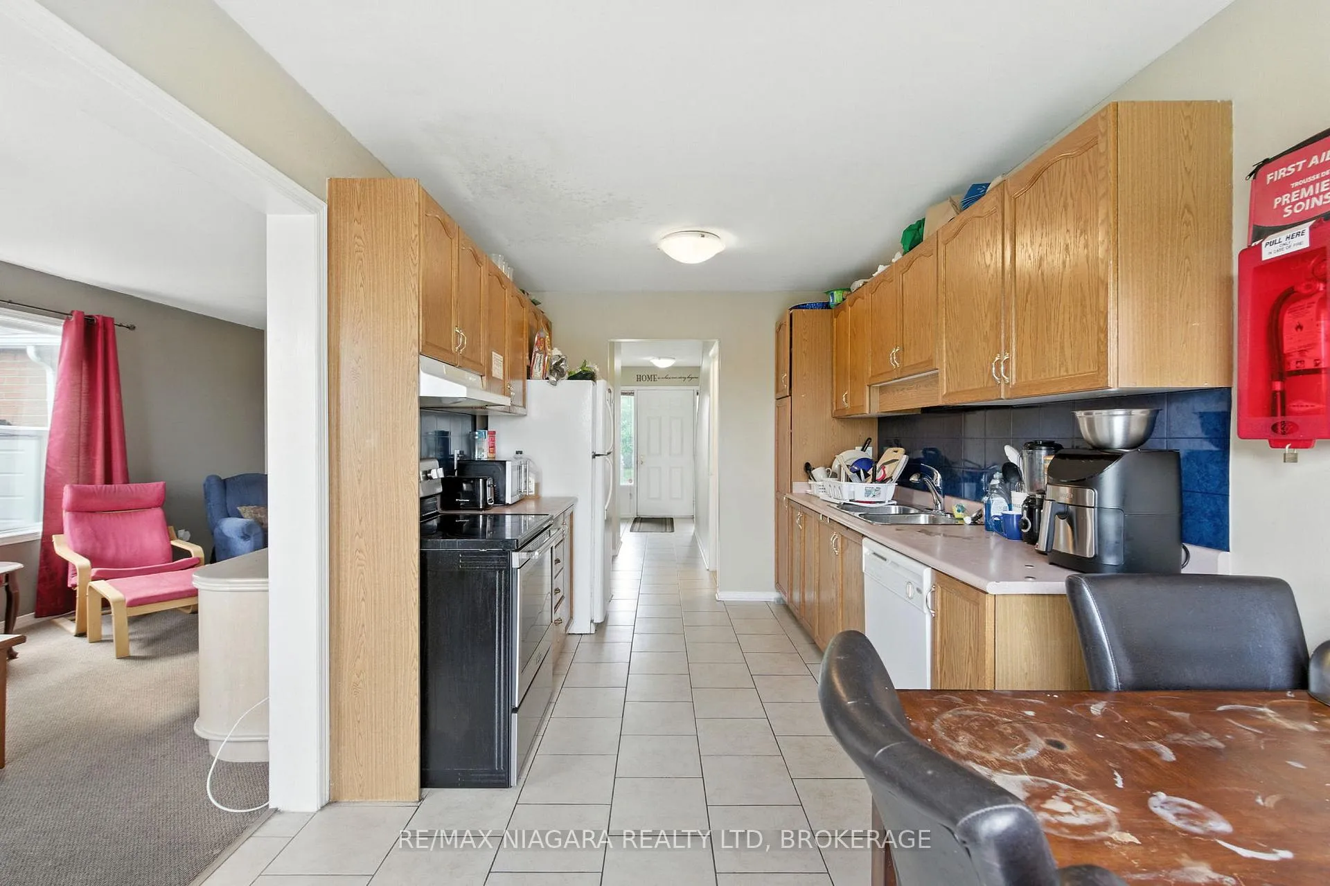 Photo 22 of 127 Devine Crescent, Thorold, Confederation Heights — HOMEH
