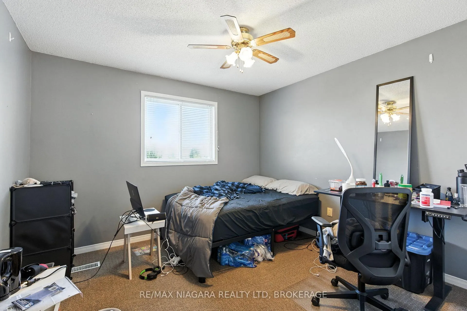 Photo 32 of 127 Devine Crescent, Thorold, Confederation Heights — HOMEH