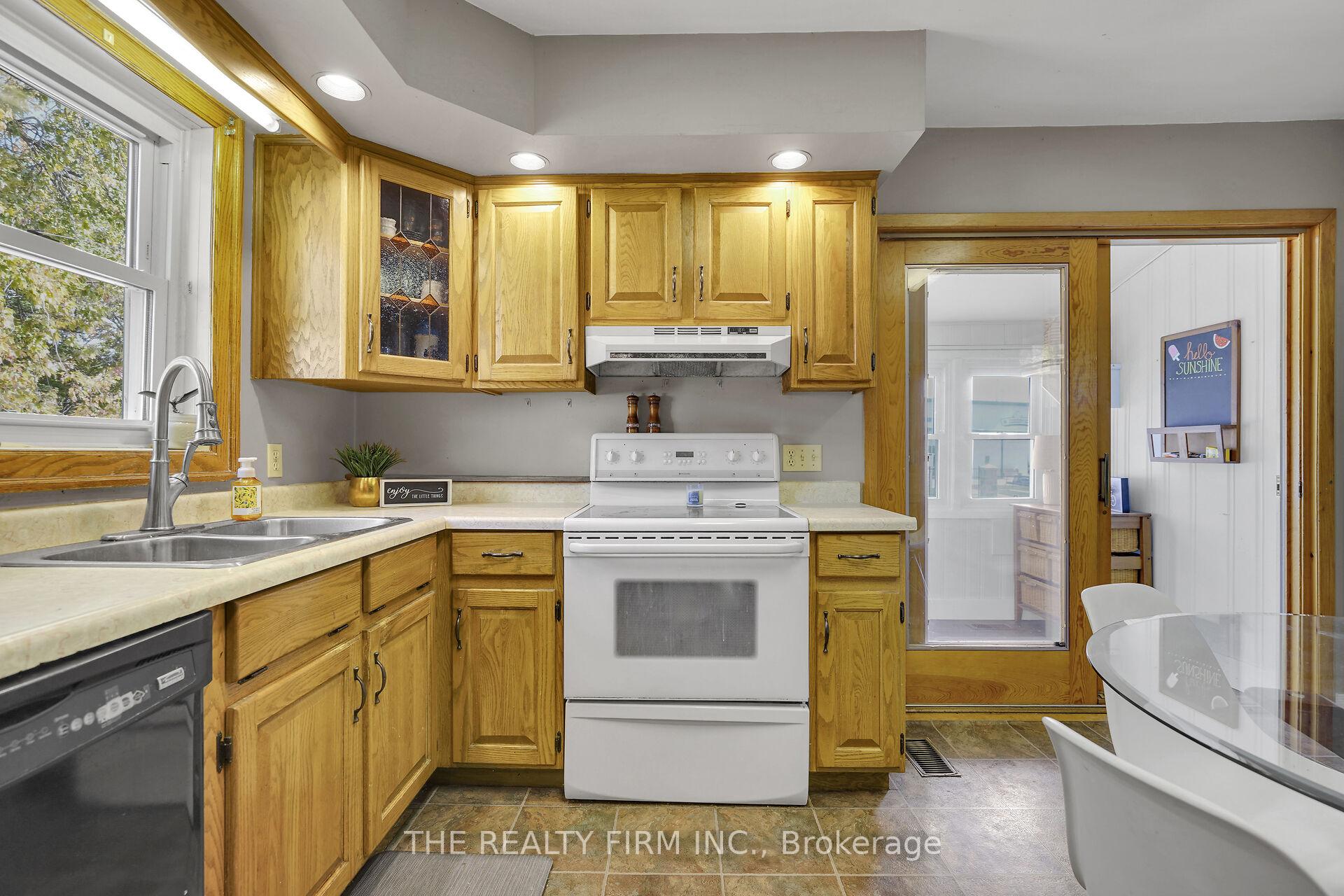 Photo 9 of 278 Upper Queen Avenue, Thames Centre, Thorndale — HOMEH