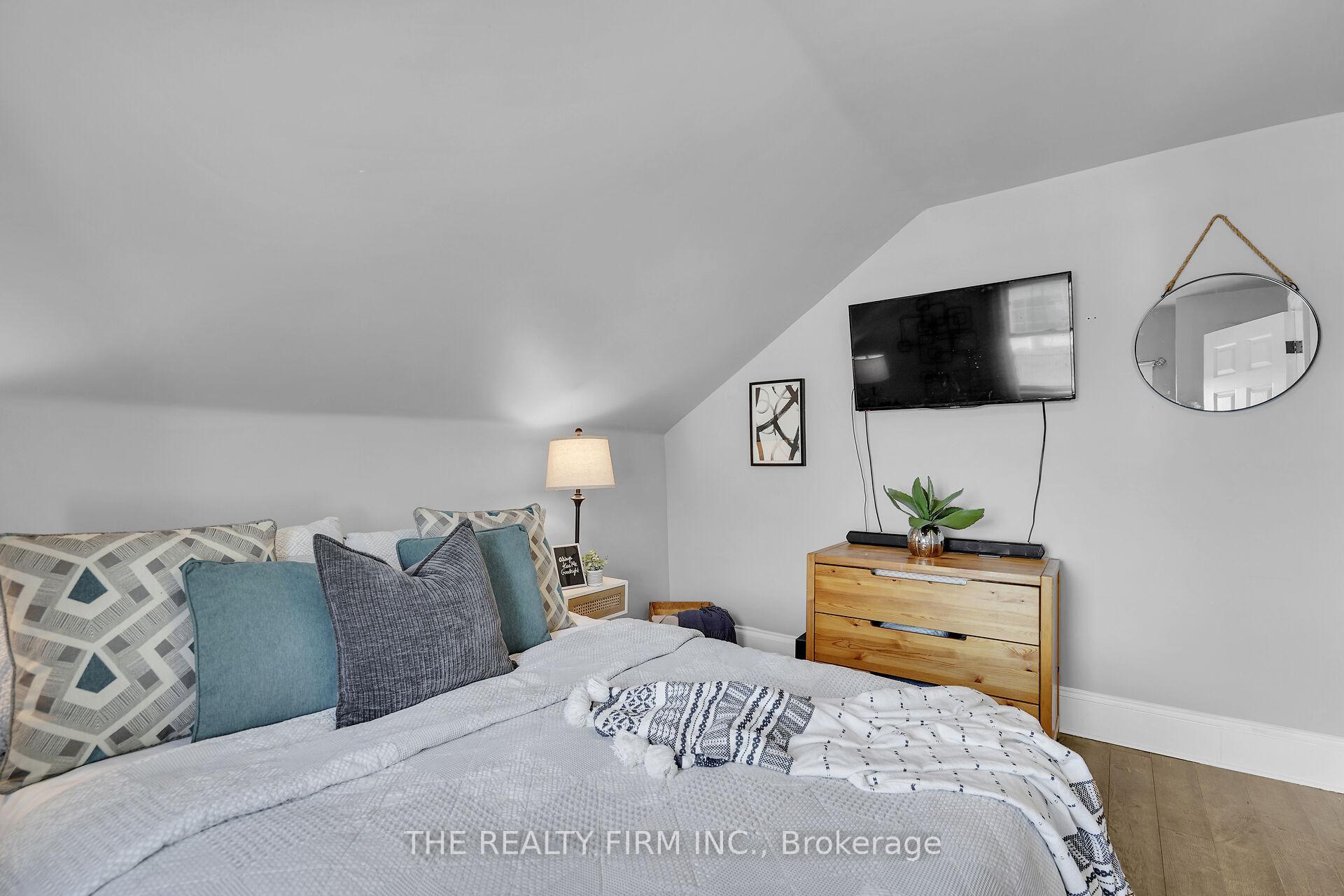 Photo 21 of 278 Upper Queen Avenue, Thames Centre, Thorndale — HOMEH