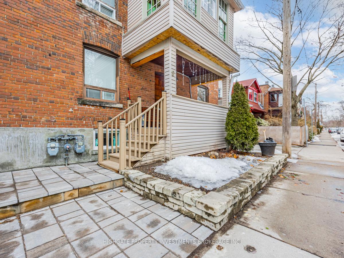 Photo 3 of Unit Upper, 6 Kew Beach Avenue, Toronto, The Beaches — HOMEH