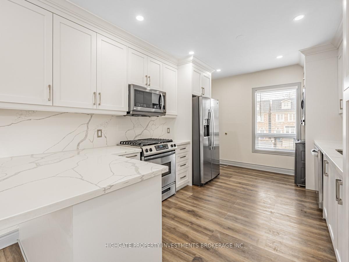Photo 5 of Unit Upper, 6 Kew Beach Avenue, Toronto, The Beaches — HOMEH