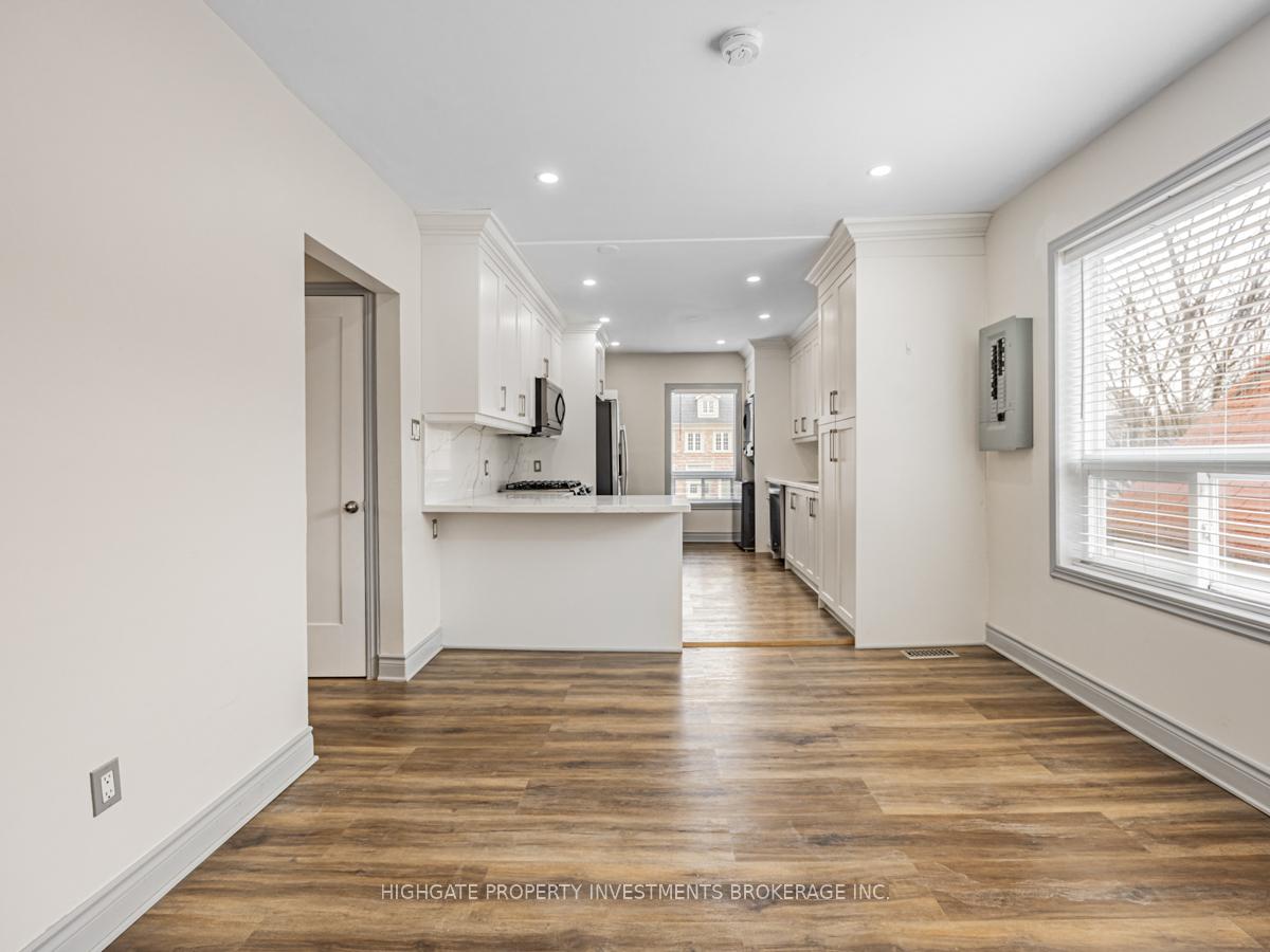 Photo 12 of Unit Upper, 6 Kew Beach Avenue, Toronto, The Beaches — HOMEH