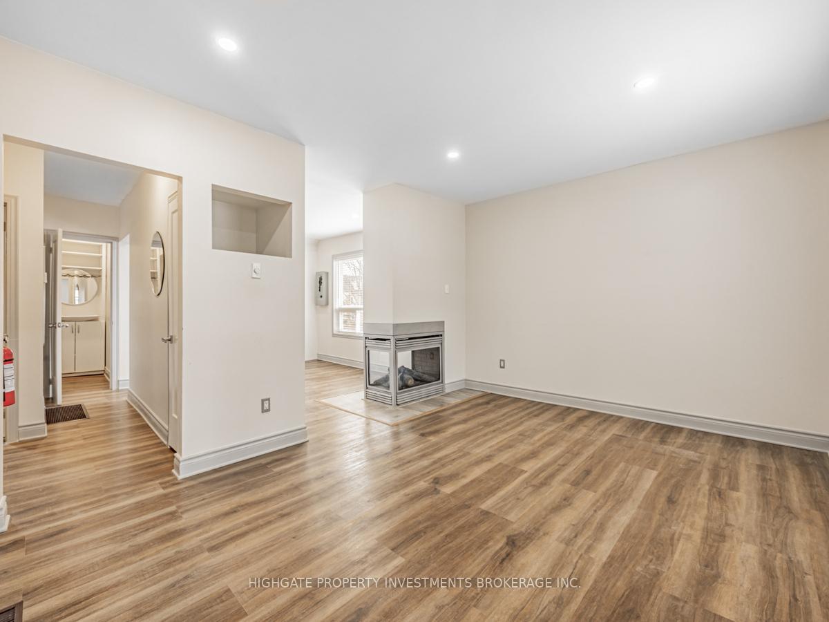 Photo 14 of Unit Upper, 6 Kew Beach Avenue, Toronto, The Beaches — HOMEH