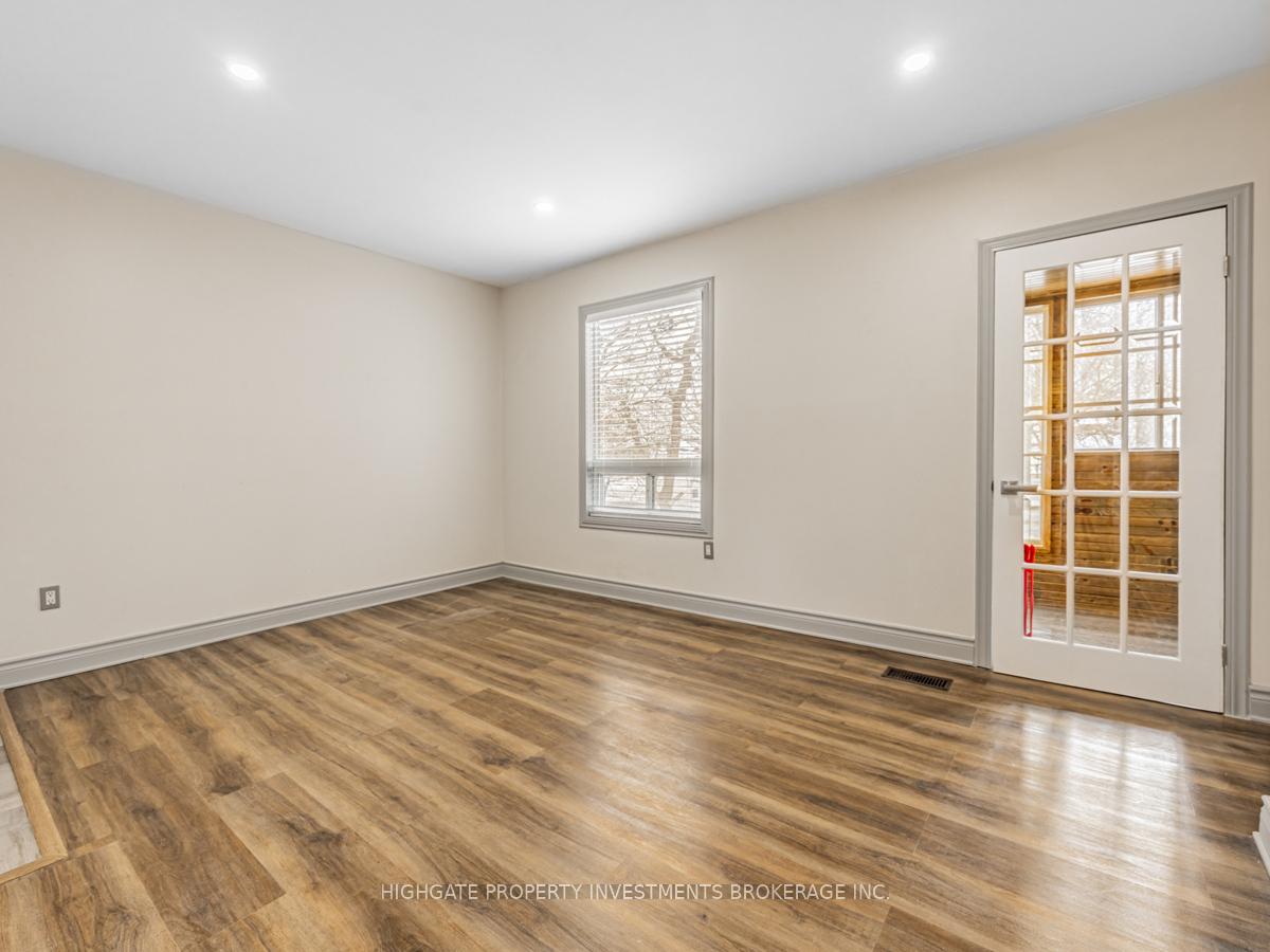 Photo 15 of Unit Upper, 6 Kew Beach Avenue, Toronto, The Beaches — HOMEH