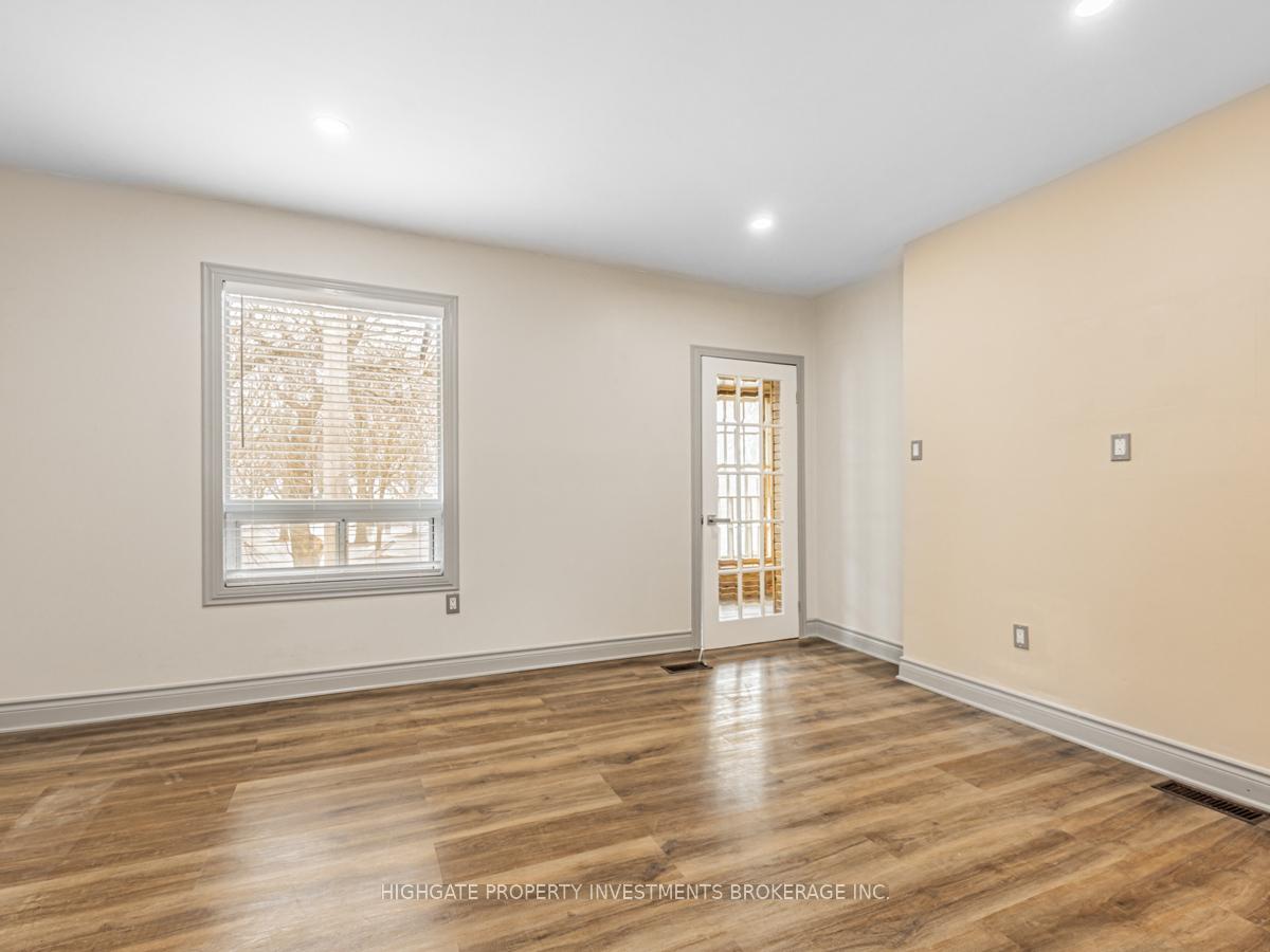 Photo 16 of Unit Upper, 6 Kew Beach Avenue, Toronto, The Beaches — HOMEH
