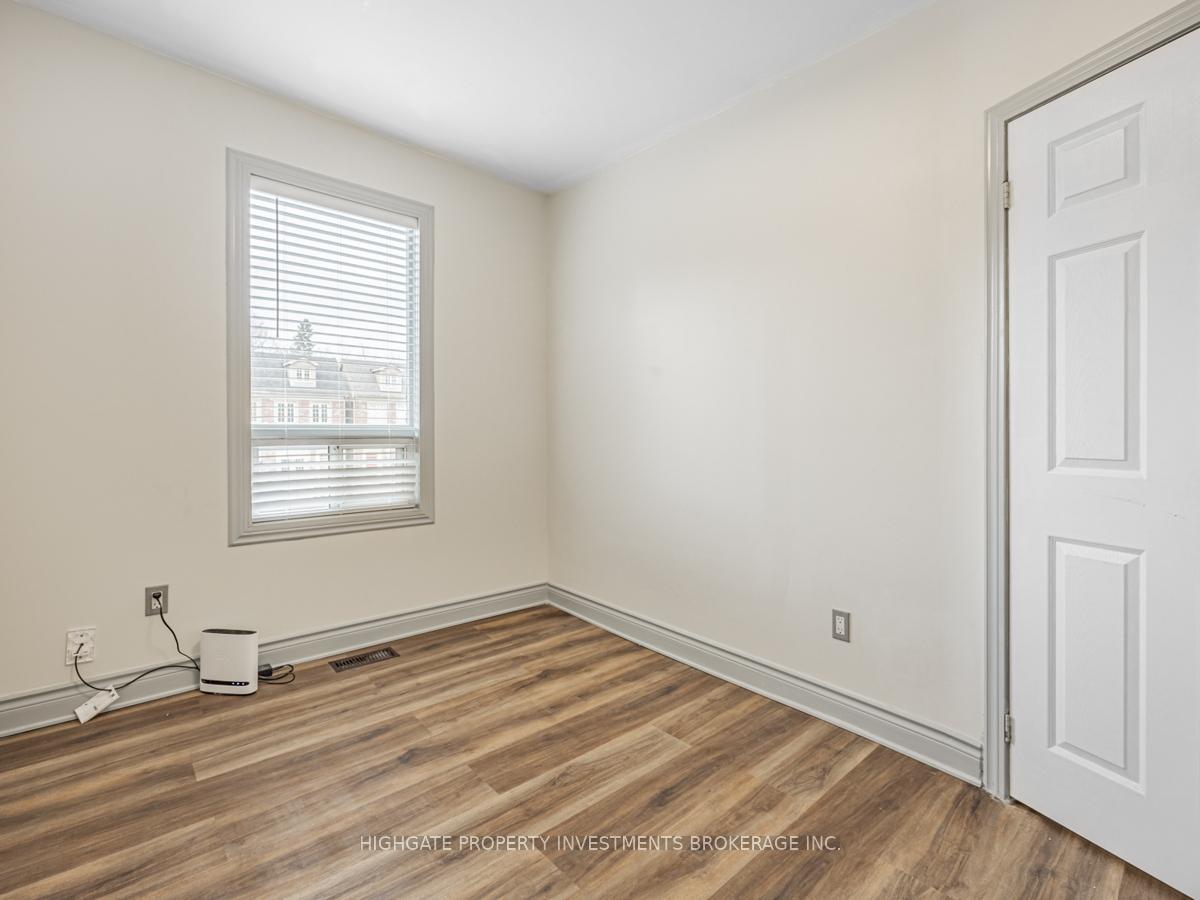 Photo 21 of Unit Upper, 6 Kew Beach Avenue, Toronto, The Beaches — HOMEH