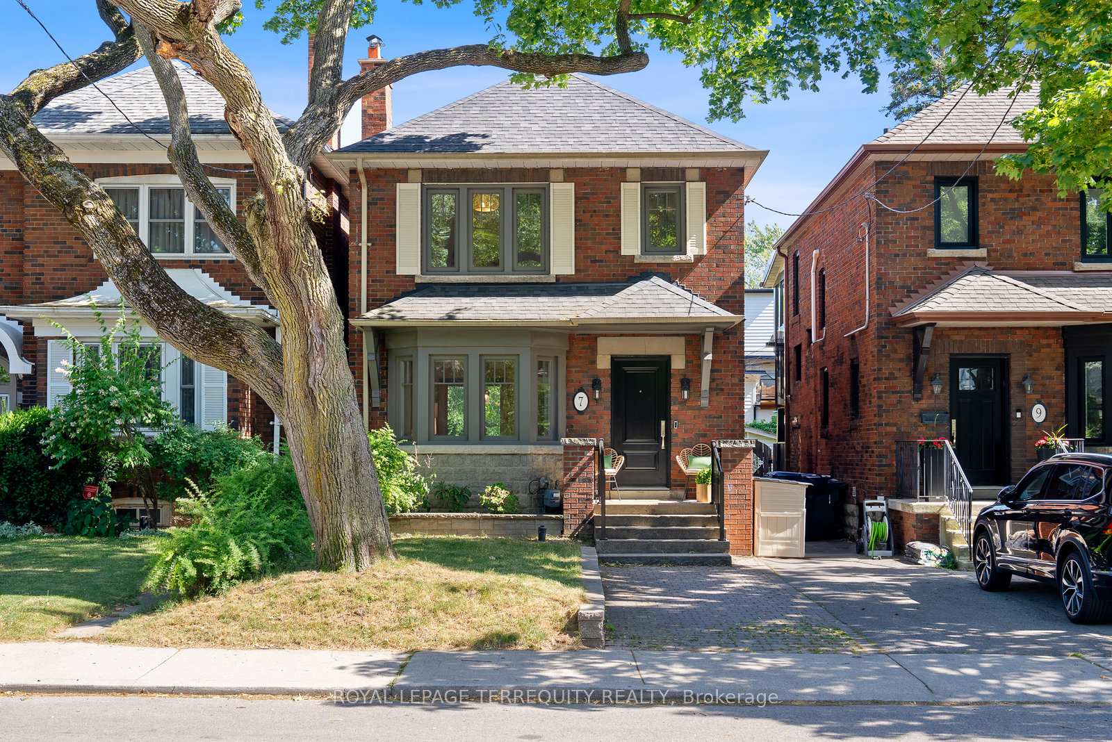 Photo 1 of 7 Roe Avenue, Toronto, Lawrence Park North — HOMEH