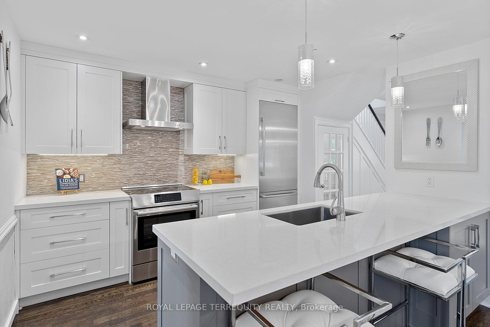 Photo 13 of 7 Roe Avenue, Toronto, Lawrence Park North — HOMEH