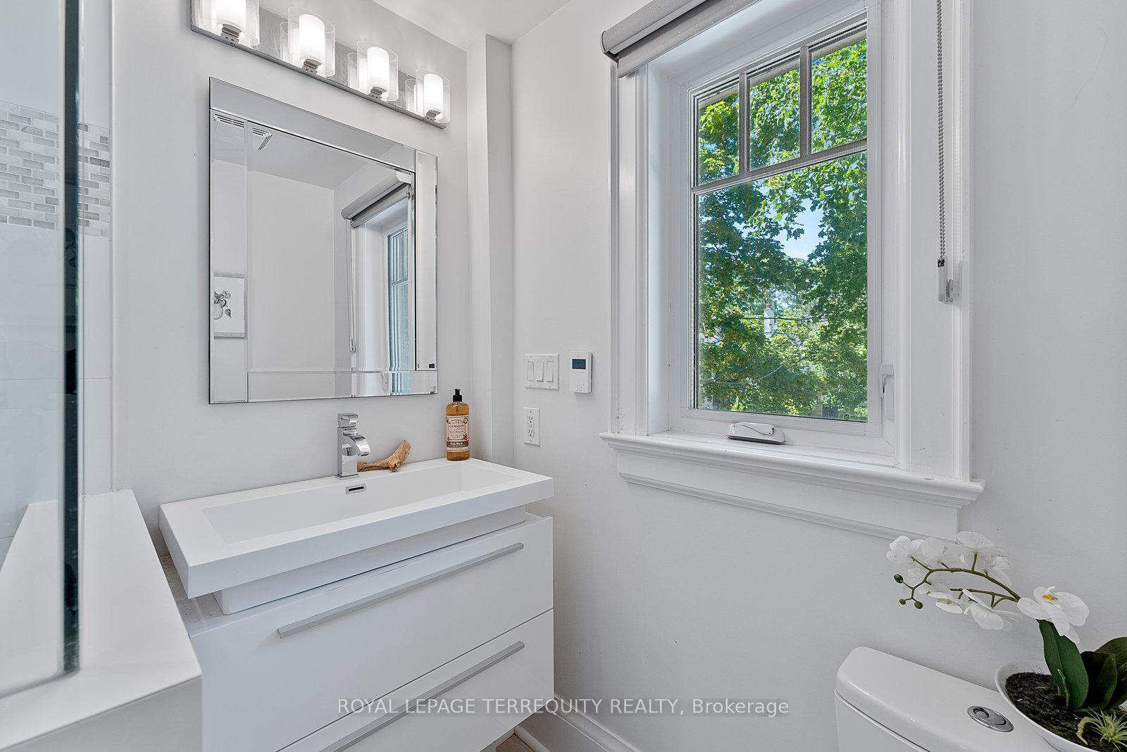 Photo 34 of 7 Roe Avenue, Toronto, Lawrence Park North — HOMEH
