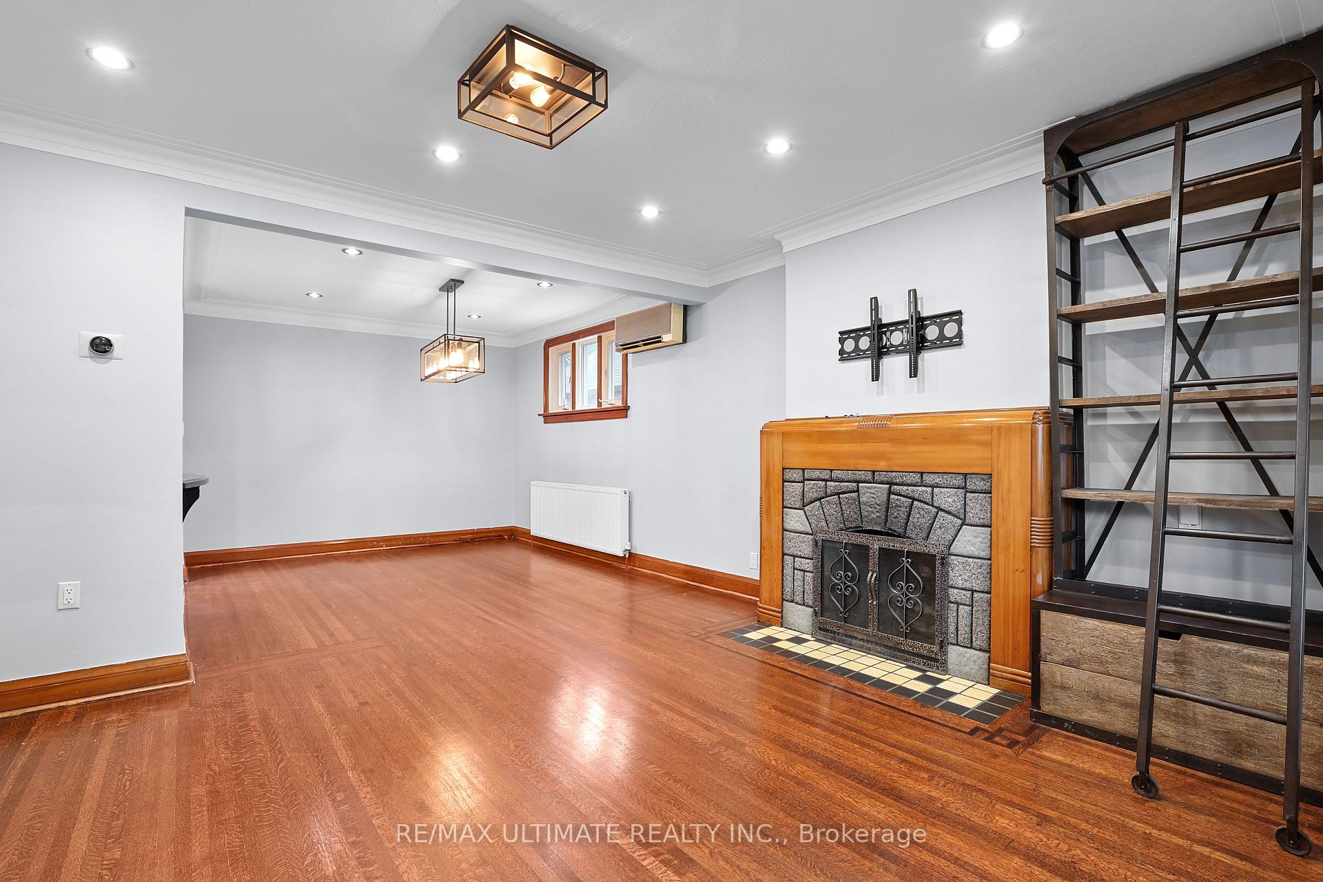 Photo 3 of 25 Fairside Avenue, Toronto, Danforth Village-East York — HOMEH