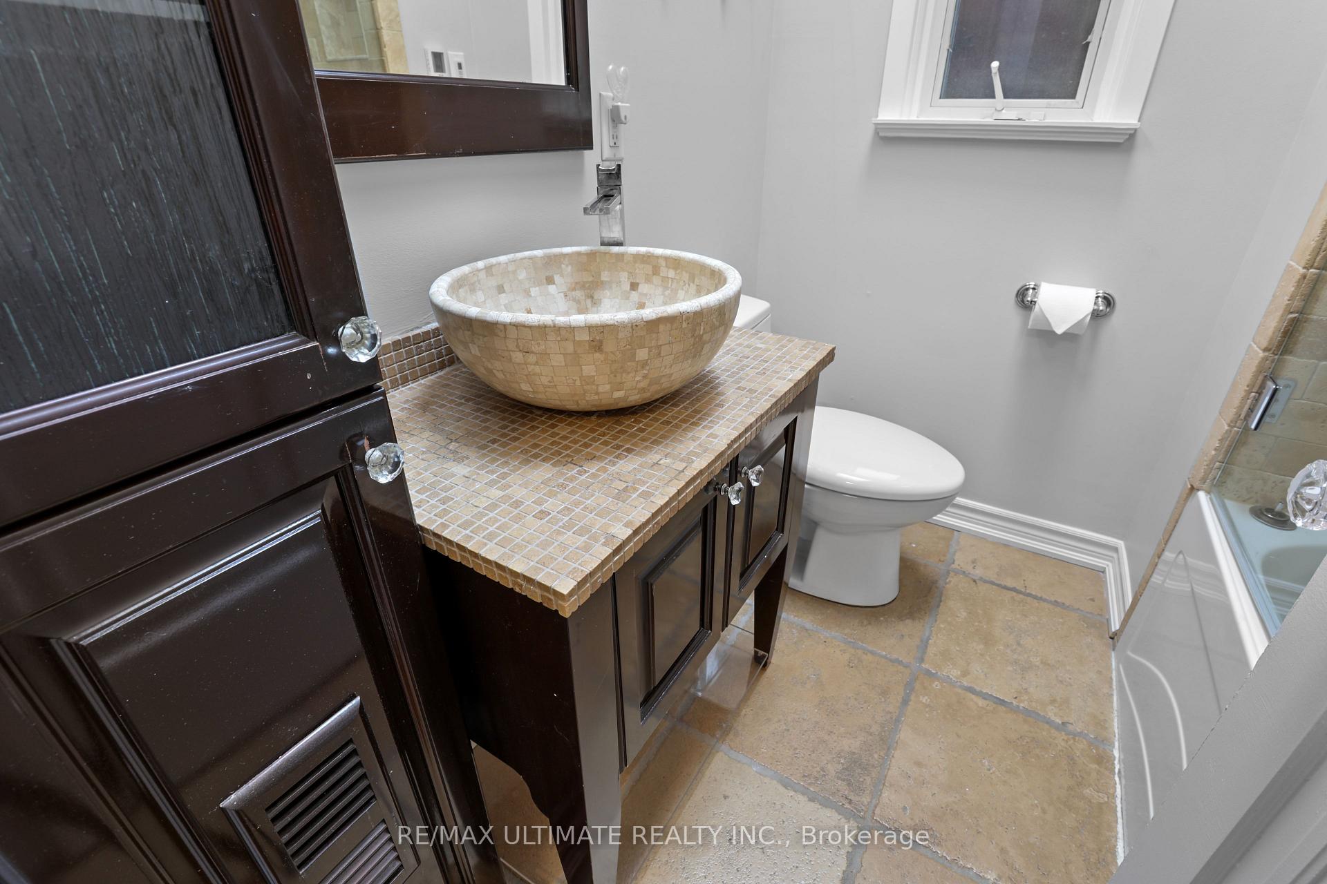Photo 11 of 25 Fairside Avenue, Toronto, Danforth Village-East York — HOMEH