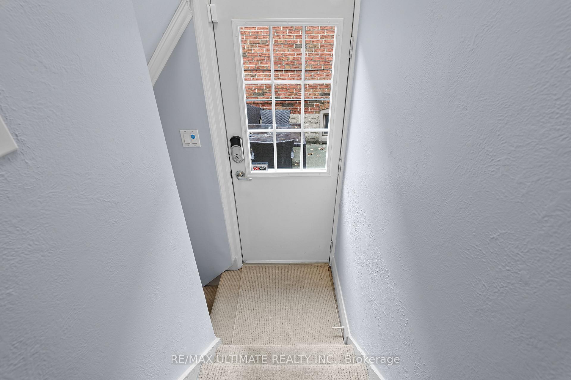 Photo 13 of 25 Fairside Avenue, Toronto, Danforth Village-East York — HOMEH