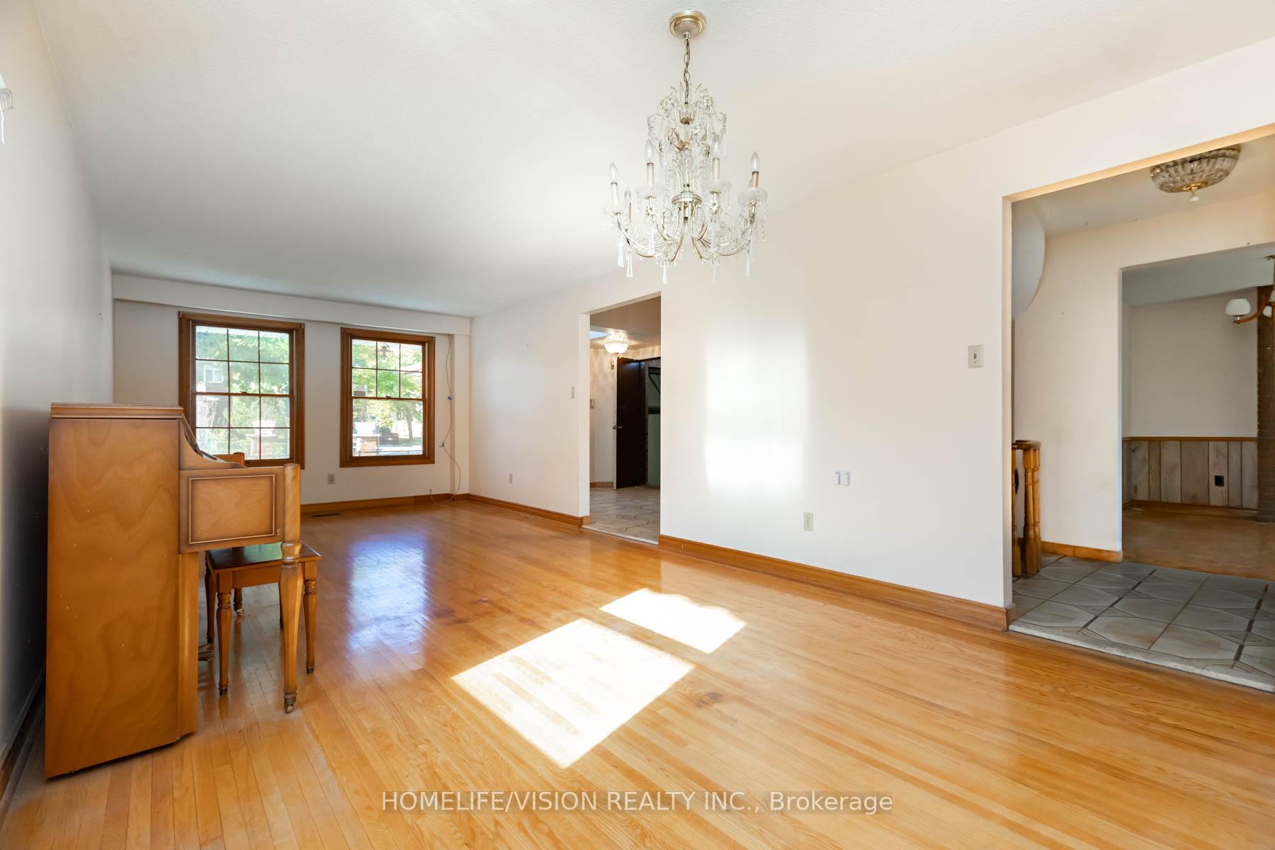 Photo 7 of 3 Kenfin Avenue, Scarborough, L'Amoreaux — HOMEH