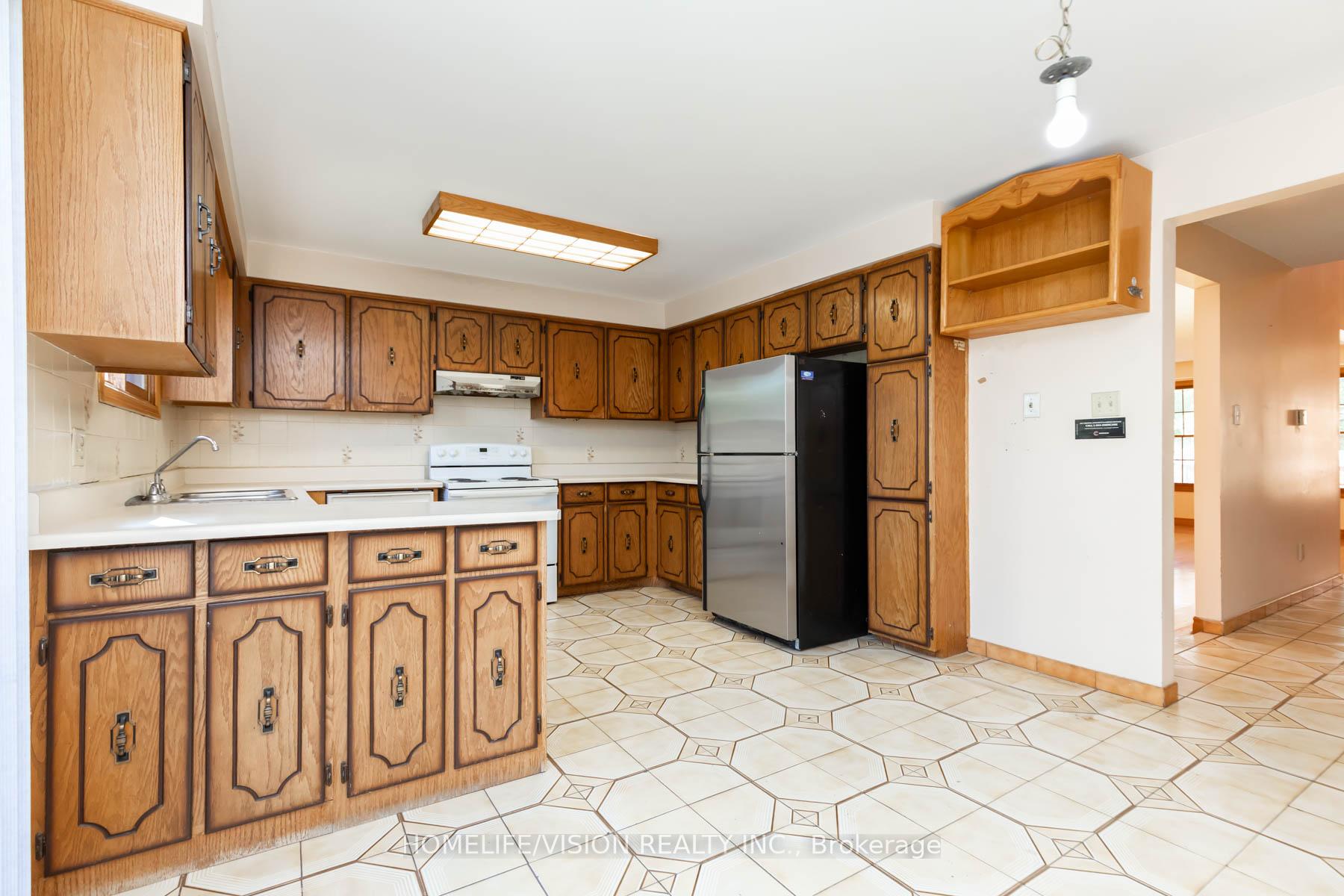 Photo 14 of 3 Kenfin Avenue, Scarborough, L'Amoreaux — HOMEH