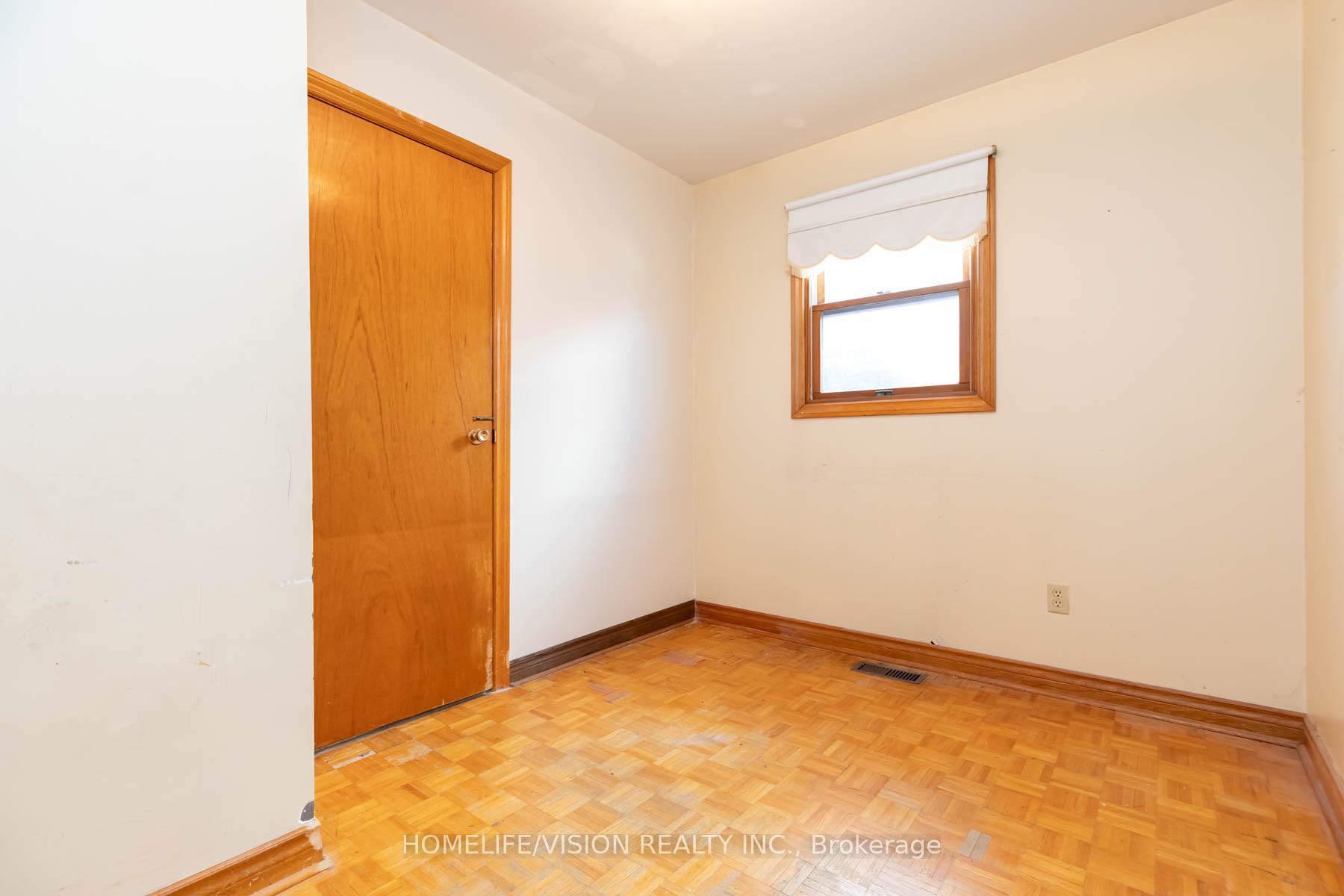 Photo 17 of 3 Kenfin Avenue, Scarborough, L'Amoreaux — HOMEH