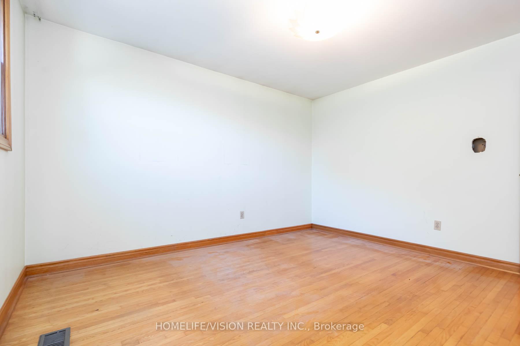 Photo 27 of 3 Kenfin Avenue, Scarborough, L'Amoreaux — HOMEH