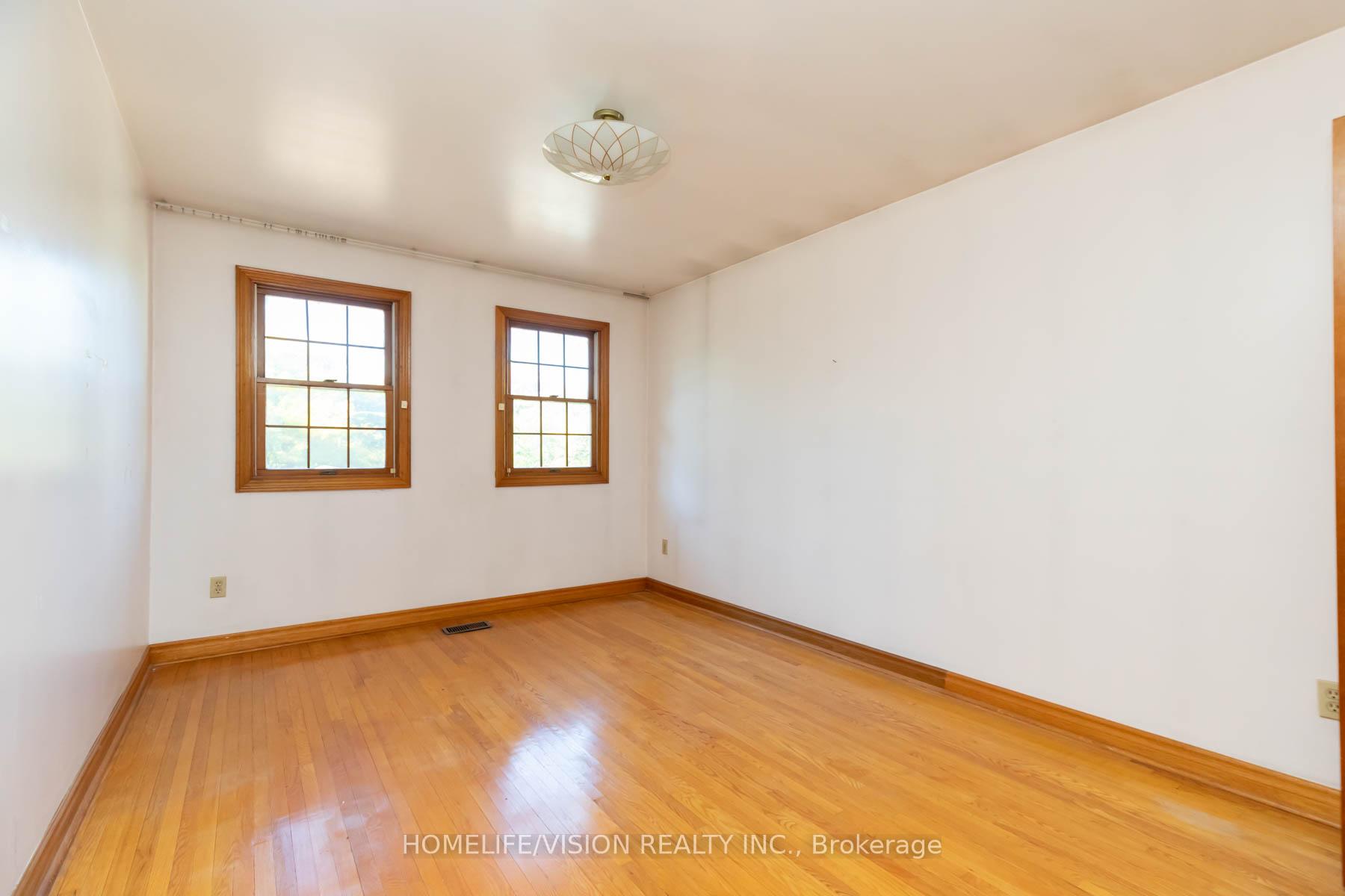 Photo 28 of 3 Kenfin Avenue, Scarborough, L'Amoreaux — HOMEH
