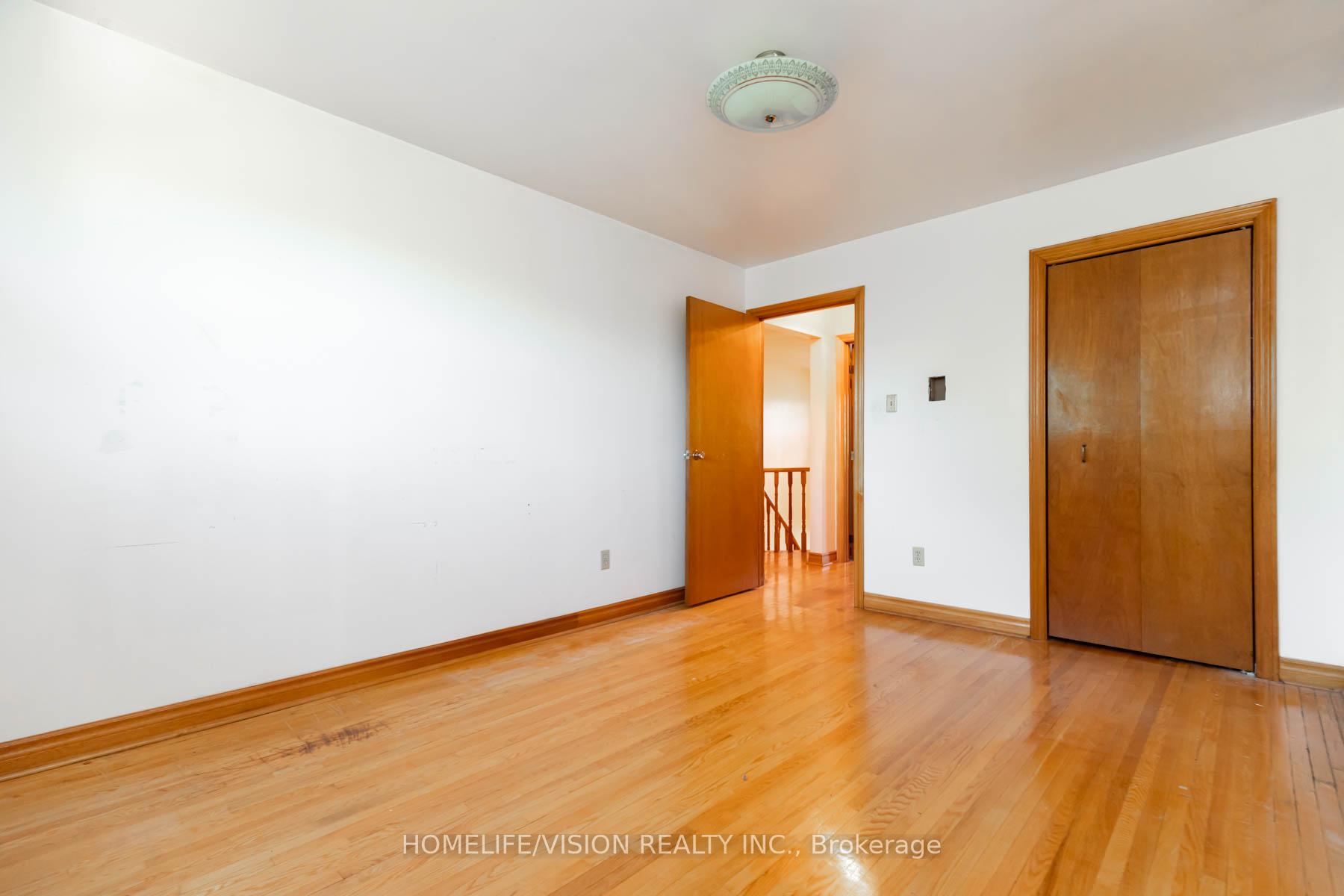 Photo 32 of 3 Kenfin Avenue, Scarborough, L'Amoreaux — HOMEH