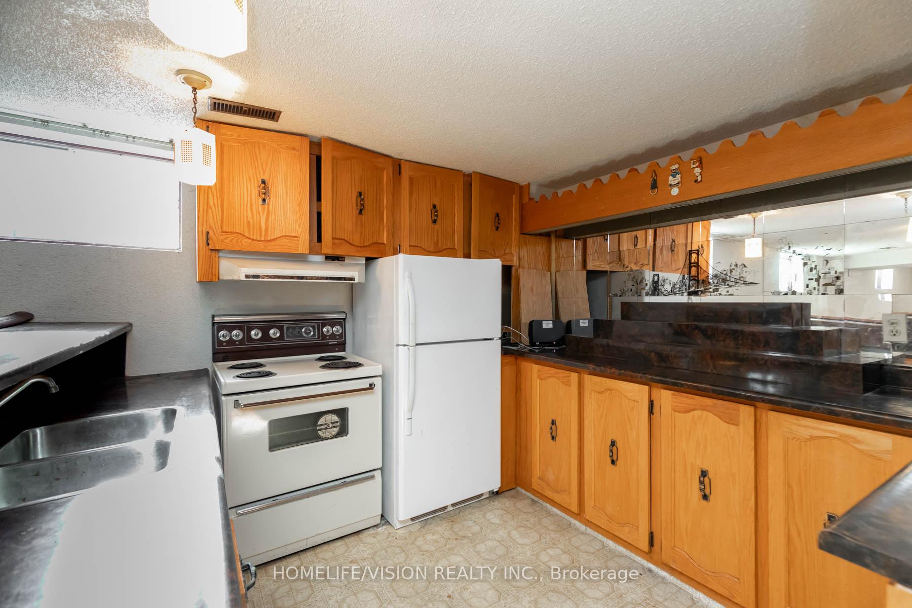 Photo 38 of 3 Kenfin Avenue, Scarborough, L'Amoreaux — HOMEH