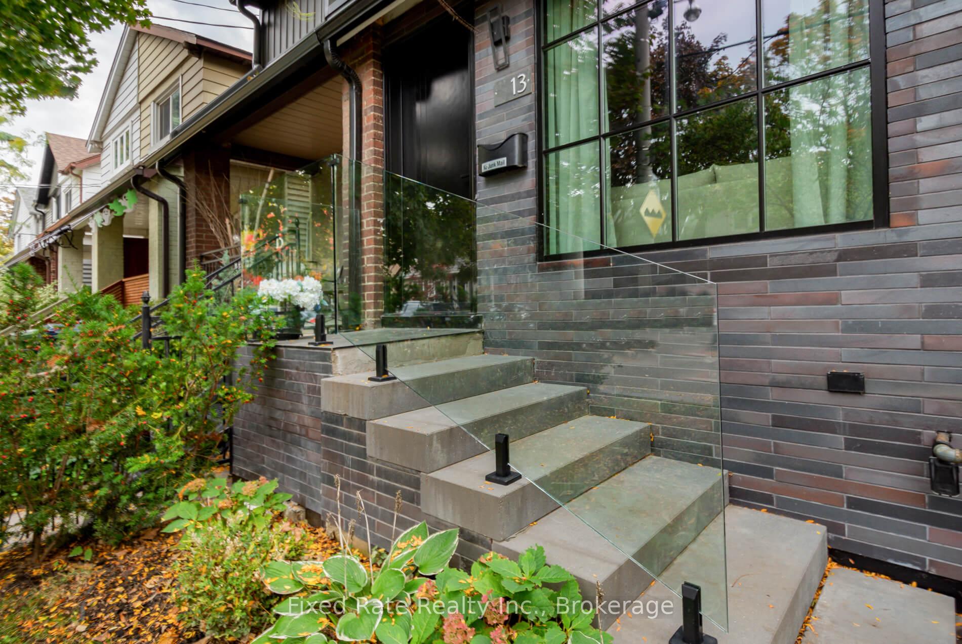 Photo 3 of 13 Larchmount Avenue, Toronto, South Riverdale — HOMEH