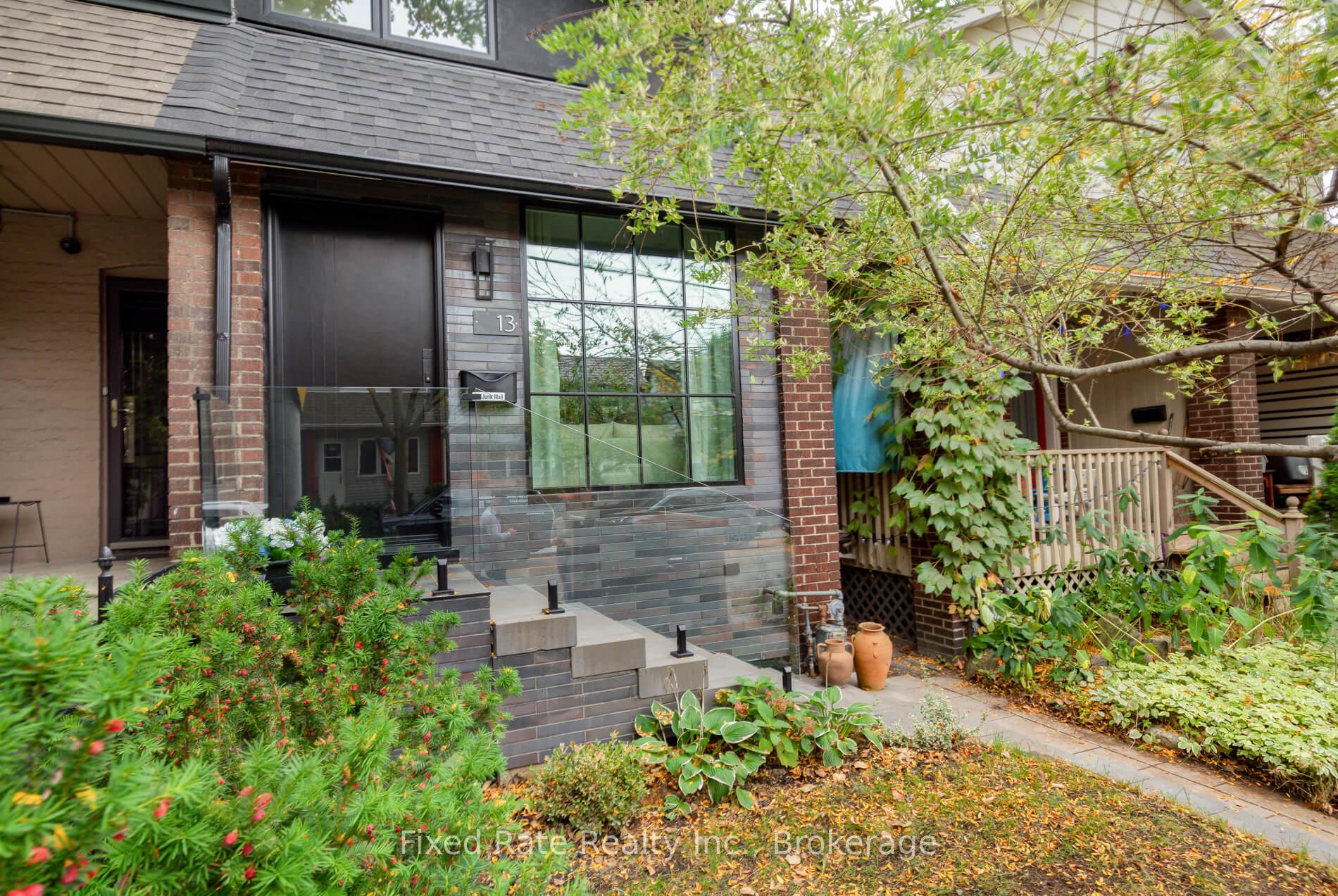Photo 4 of 13 Larchmount Avenue, Toronto, South Riverdale — HOMEH