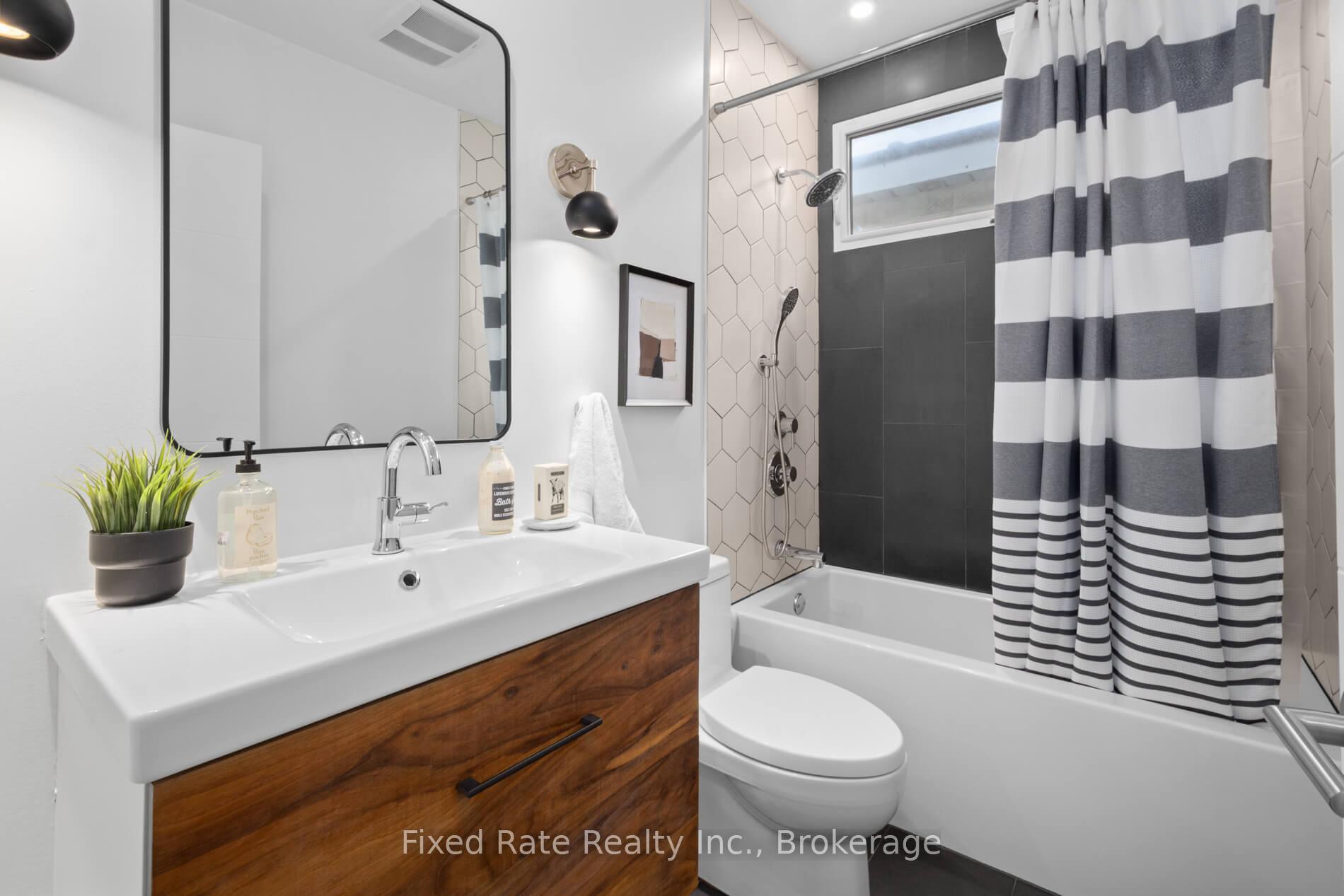 Photo 28 of 13 Larchmount Avenue, Toronto, South Riverdale — HOMEH