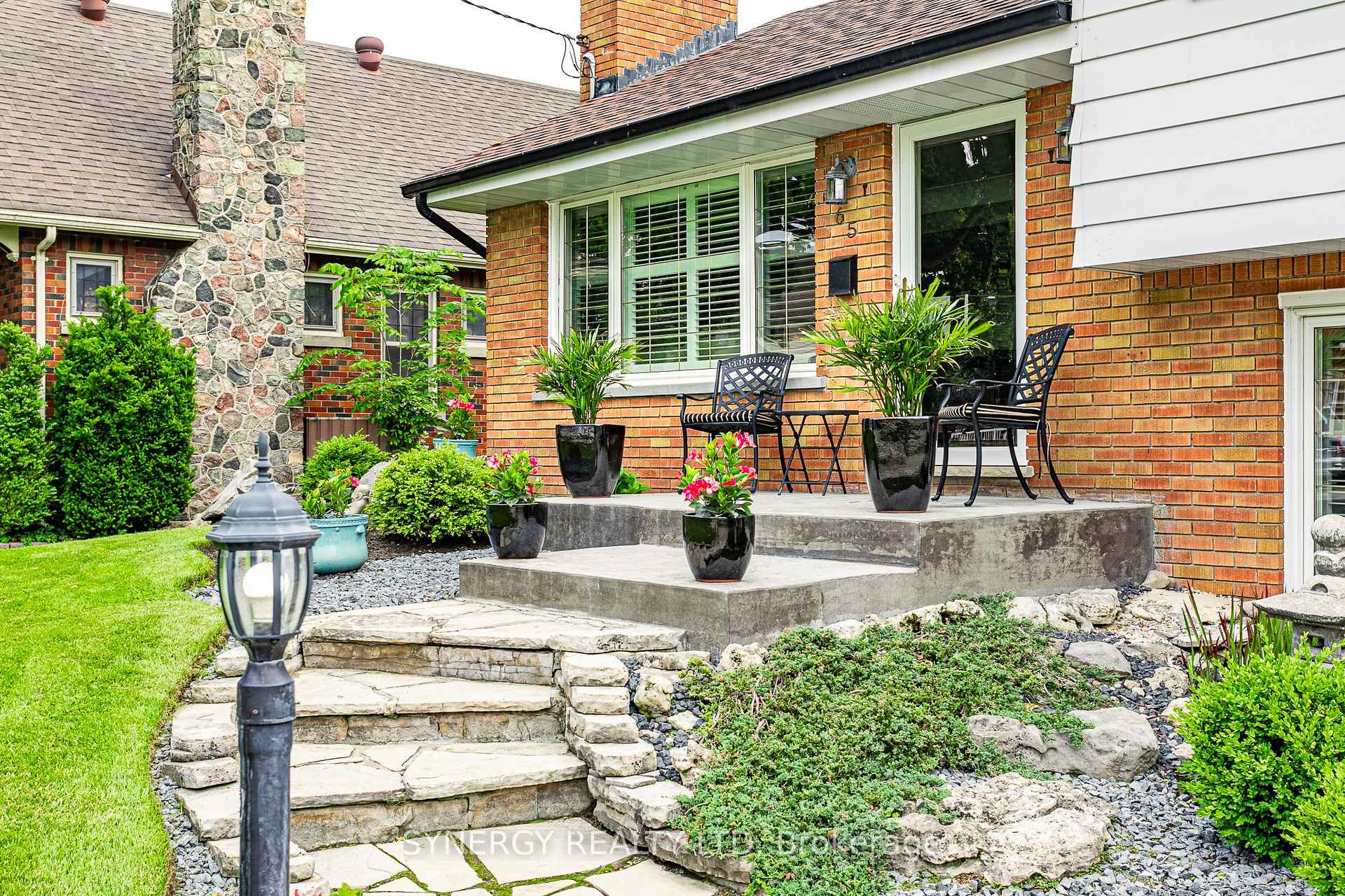 Photo 2 of 65 Colborne Street, Strathroy-Caradoc, NE — HOMEH