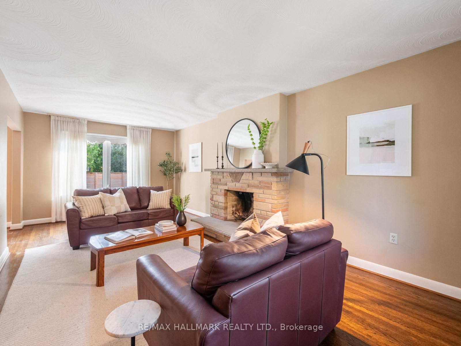 Photo 3 of 139 Floyd Avenue, Toronto, Broadview North — HOMEH