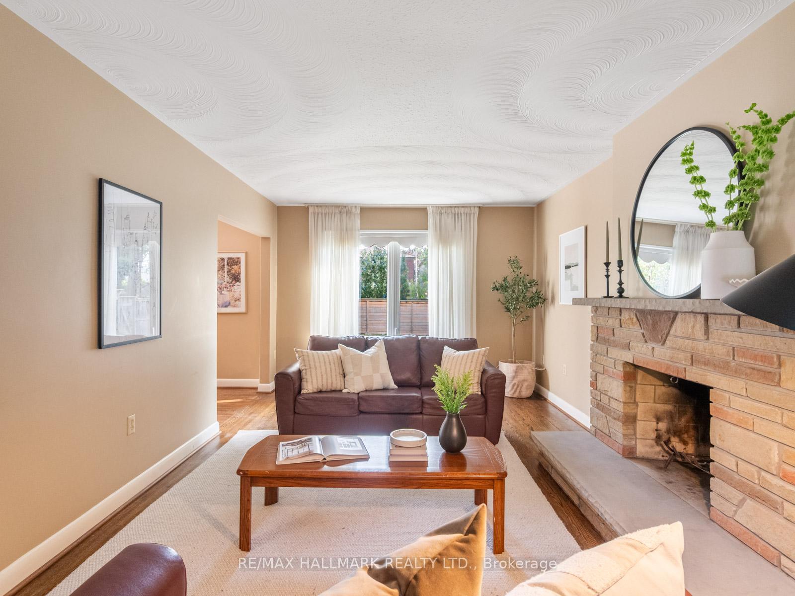 Photo 4 of 139 Floyd Avenue, Toronto, Broadview North — HOMEH