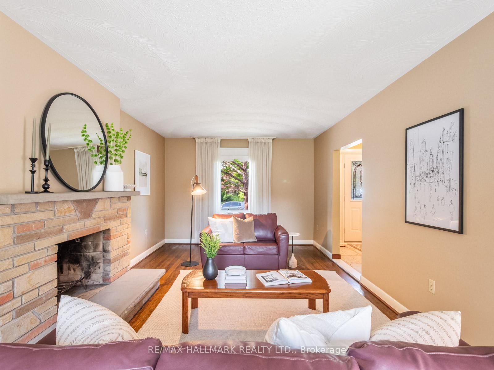 Photo 5 of 139 Floyd Avenue, Toronto, Broadview North — HOMEH