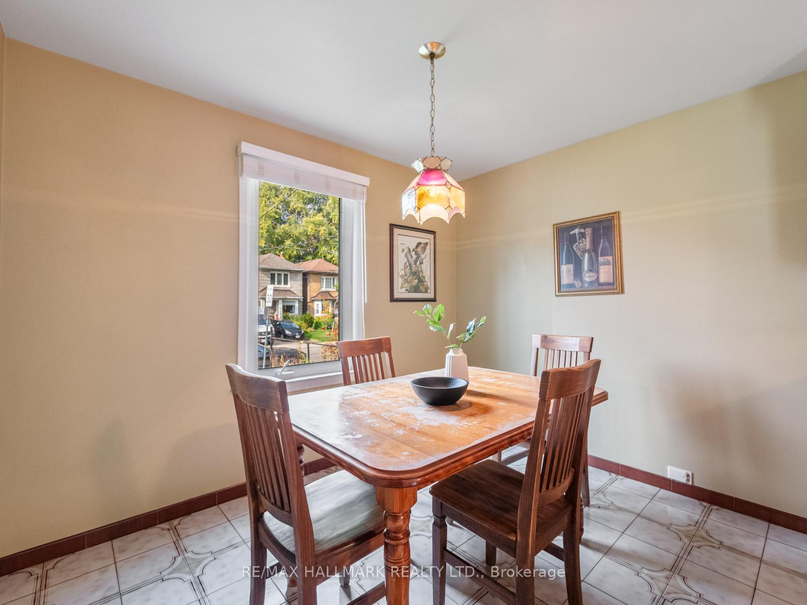 Photo 15 of 139 Floyd Avenue, Toronto, Broadview North — HOMEH