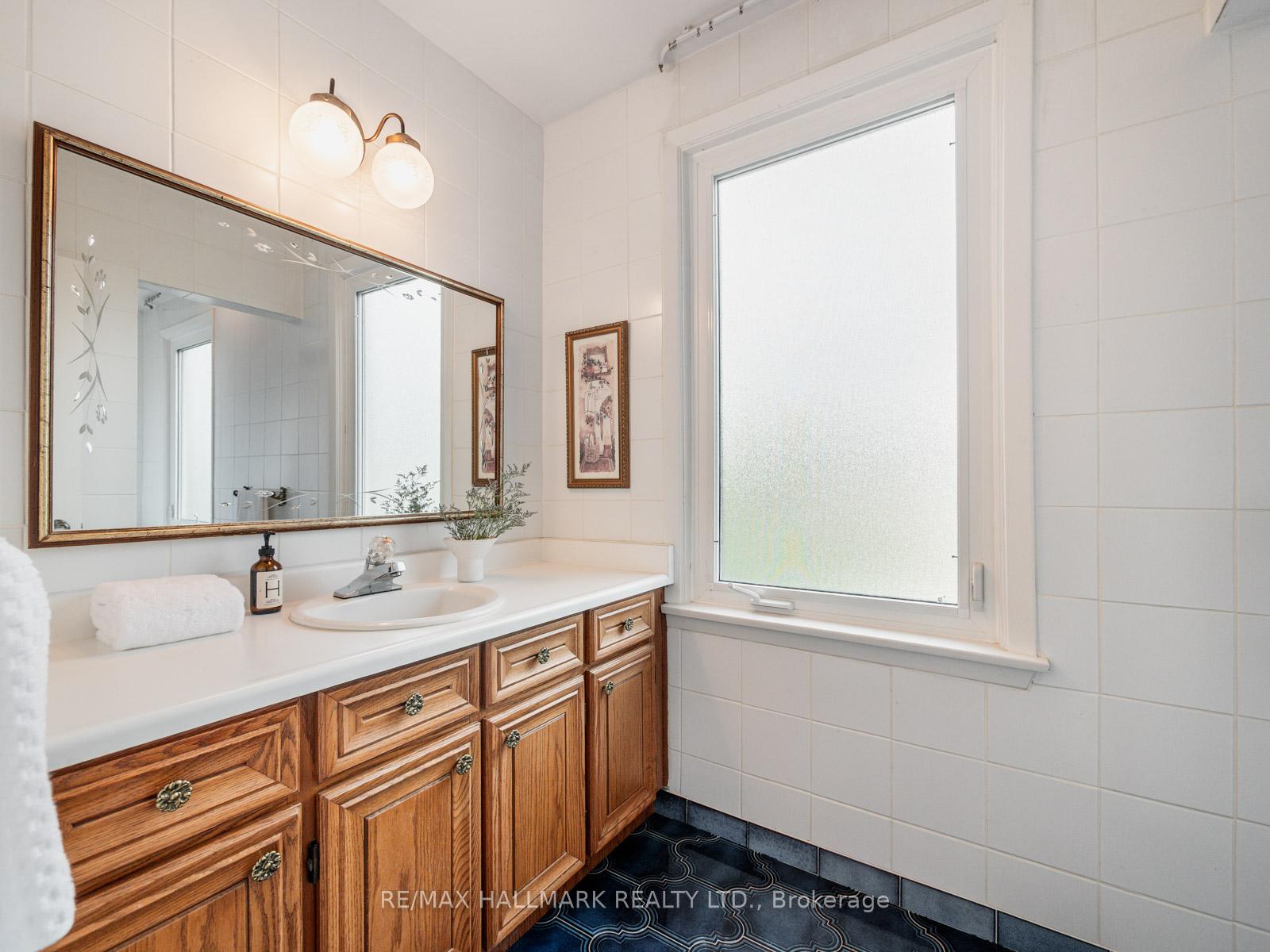 Photo 30 of 139 Floyd Avenue, Toronto, Broadview North — HOMEH