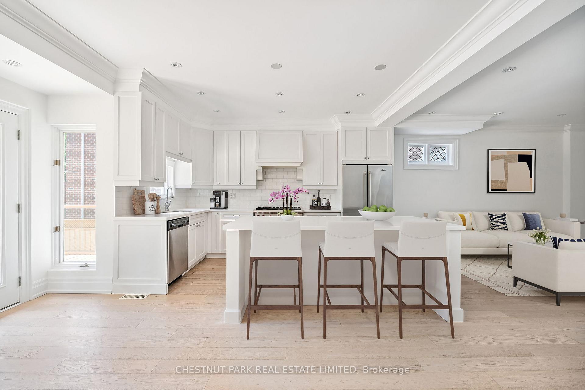 Photo 5 of 439 Melrose Avenue, Toronto, Bedford Park-Nortown — HOMEH
