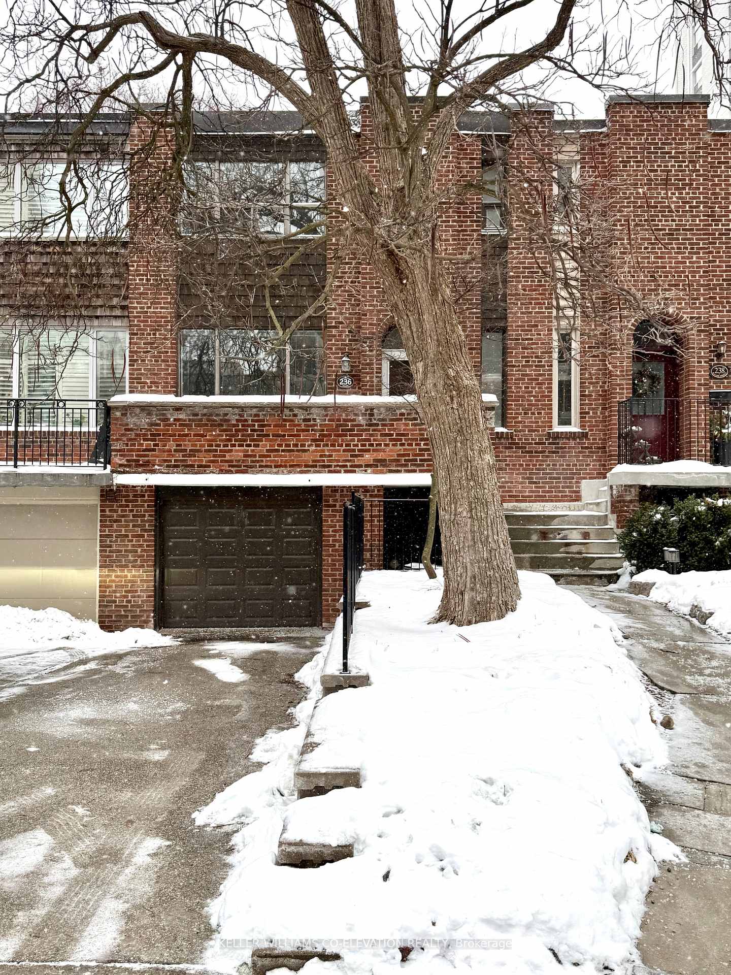 Photo 2 of 236 Balliol Street, Toronto, Mount Pleasant West — HOMEH