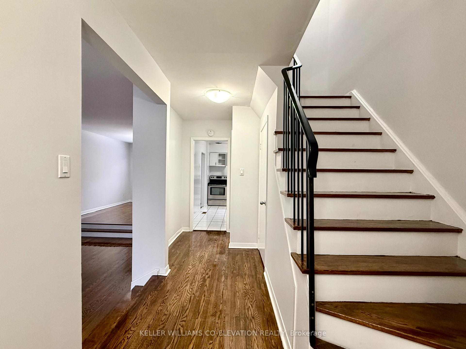 Photo 3 of 236 Balliol Street, Toronto, Mount Pleasant West — HOMEH