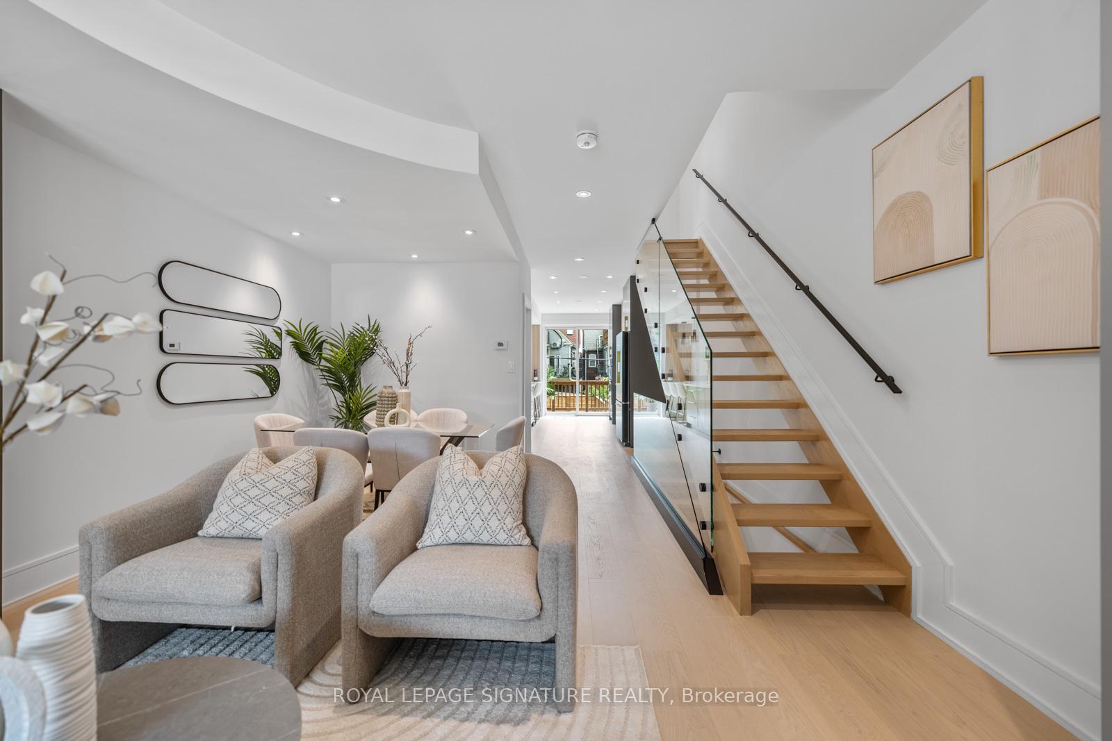 Photo 8 of 11 Victor Avenue, Toronto, North Riverdale — HOMEH