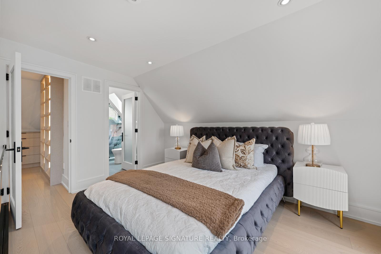 Photo 21 of 11 Victor Avenue, Toronto, North Riverdale — HOMEH