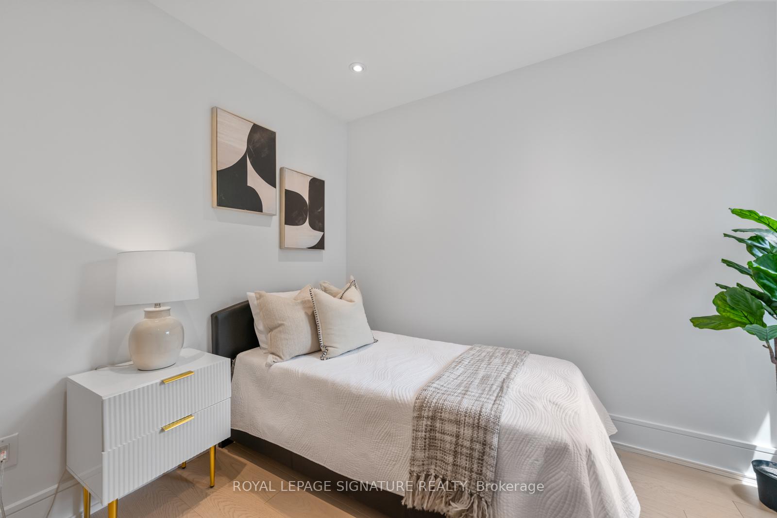 Photo 32 of 11 Victor Avenue, Toronto, North Riverdale — HOMEH