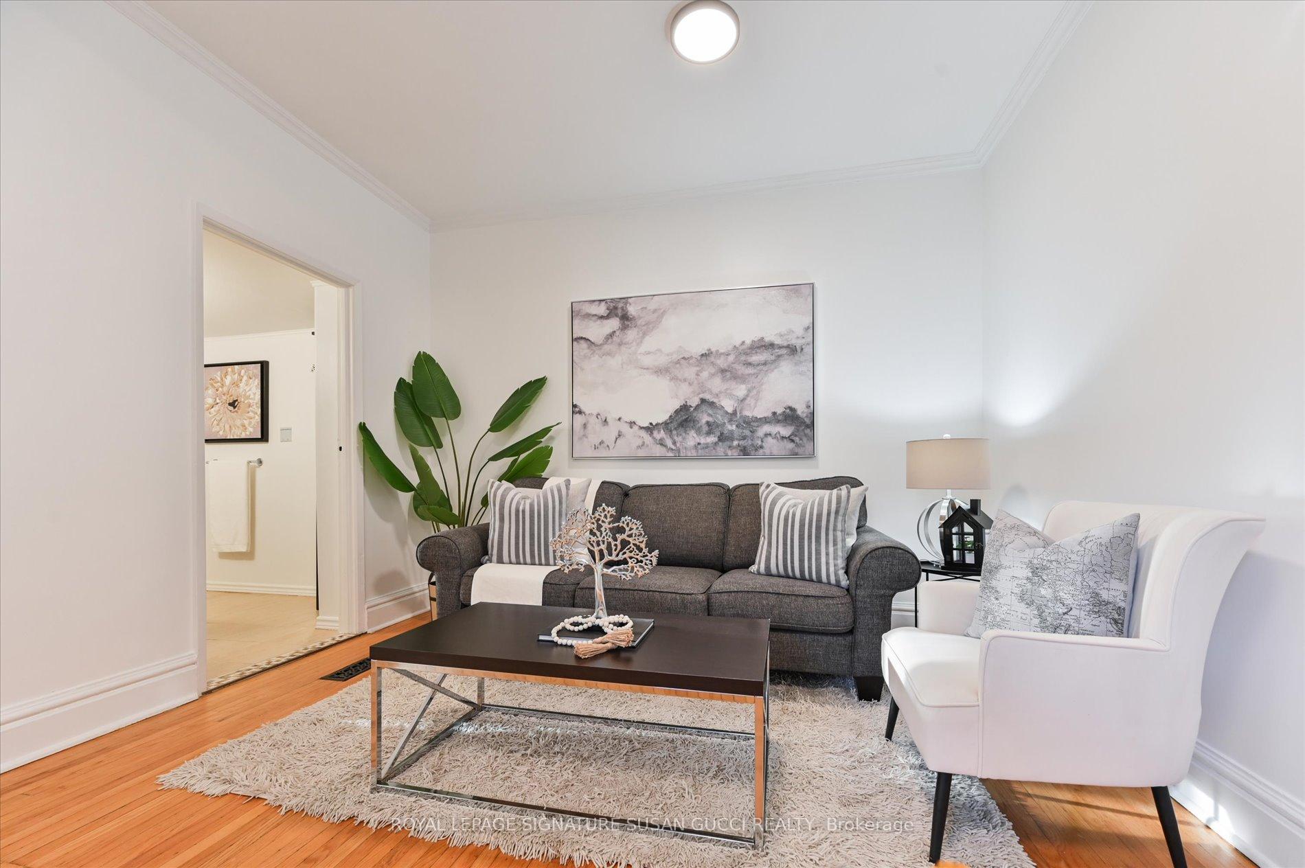 Photo 9 of 152 Drayton Avenue, Toronto, Woodbine Corridor — HOMEH