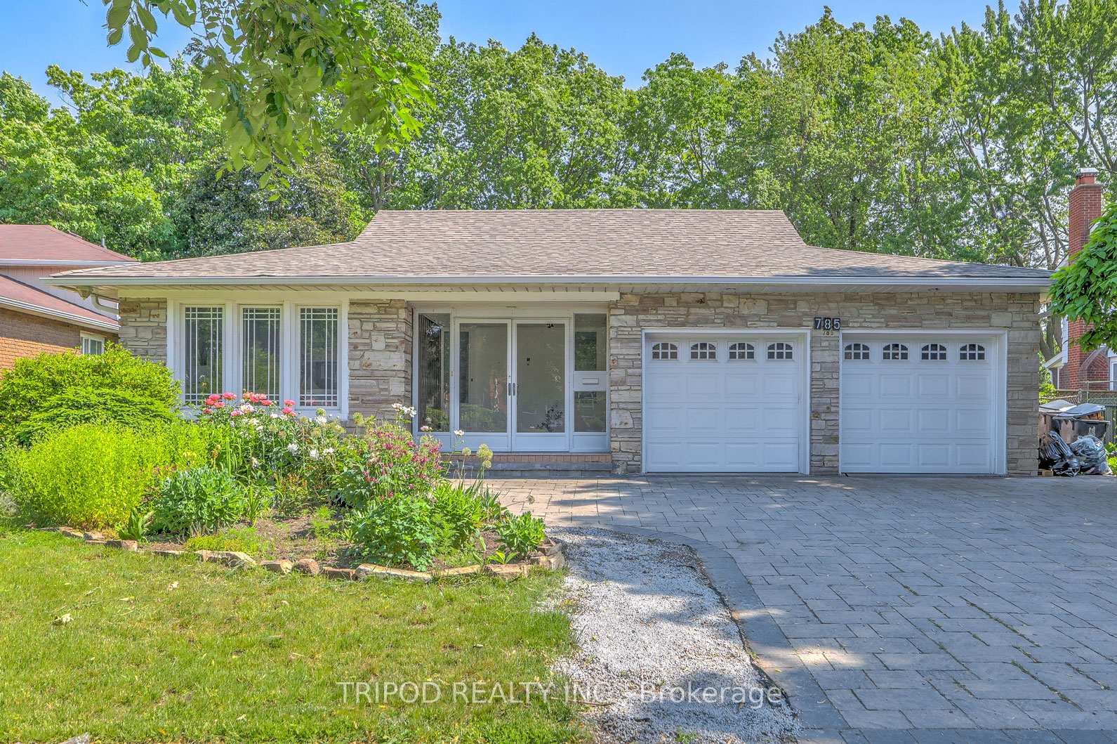 Front of 785 Huntingwood Drive