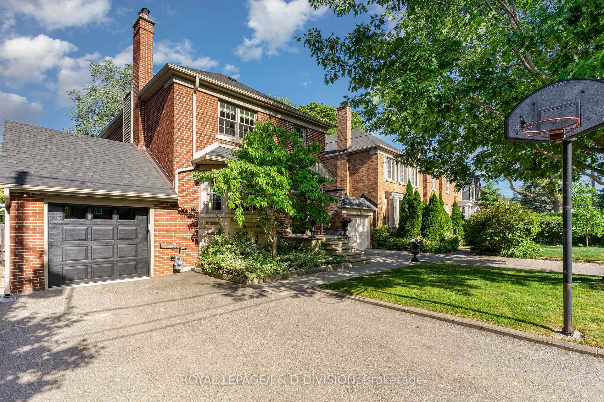 Photo 2 of 57 Belgrave Avenue, Toronto, Bedford Park-Nortown — HOMEH