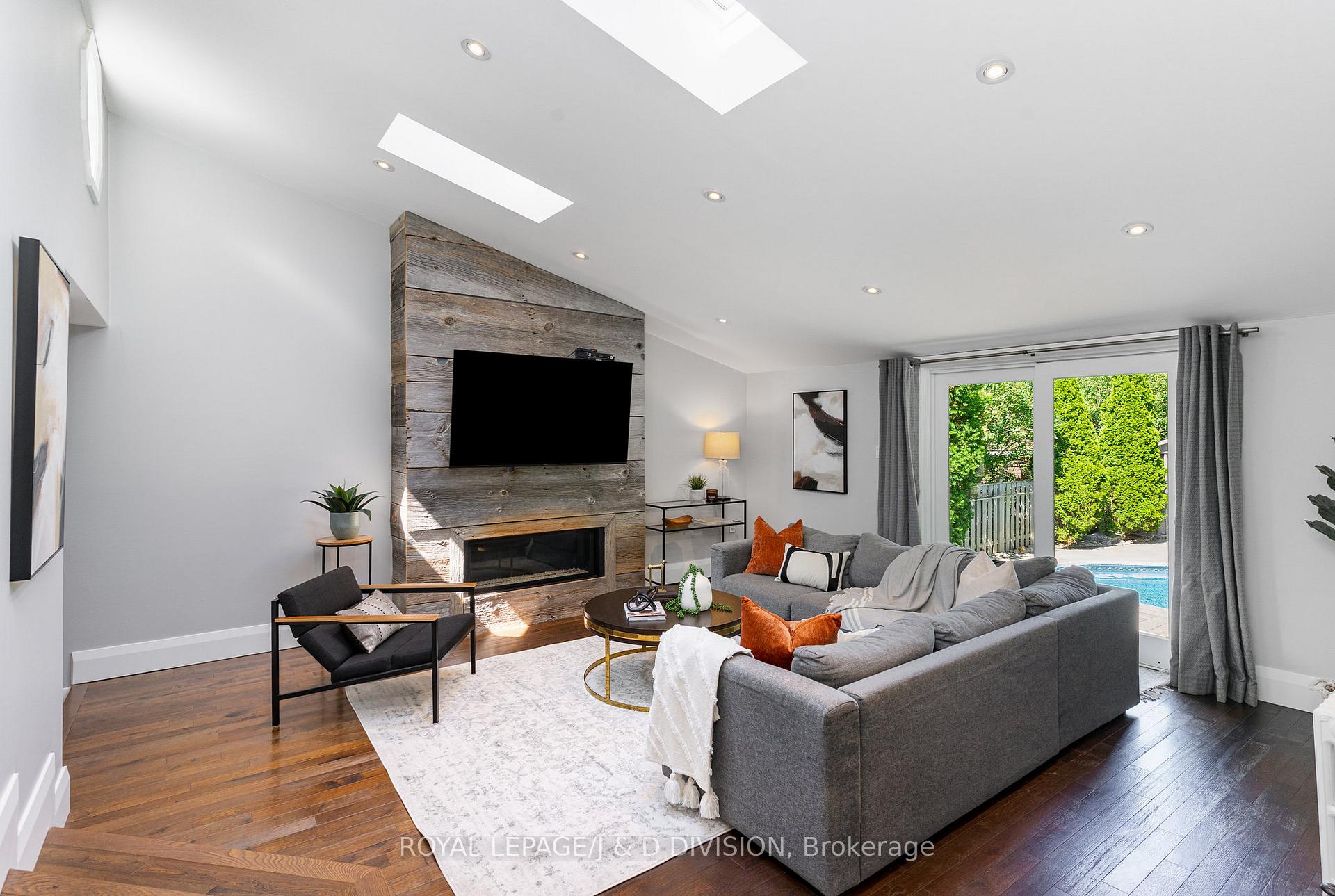 Photo 13 of 57 Belgrave Avenue, Toronto, Bedford Park-Nortown — HOMEH