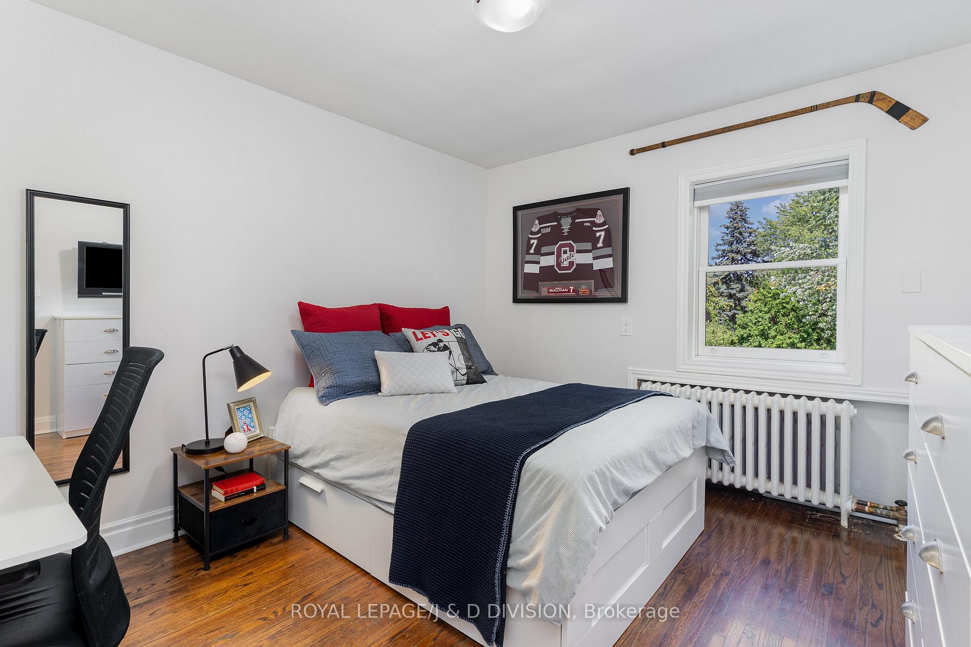 Photo 17 of 57 Belgrave Avenue, Toronto, Bedford Park-Nortown — HOMEH