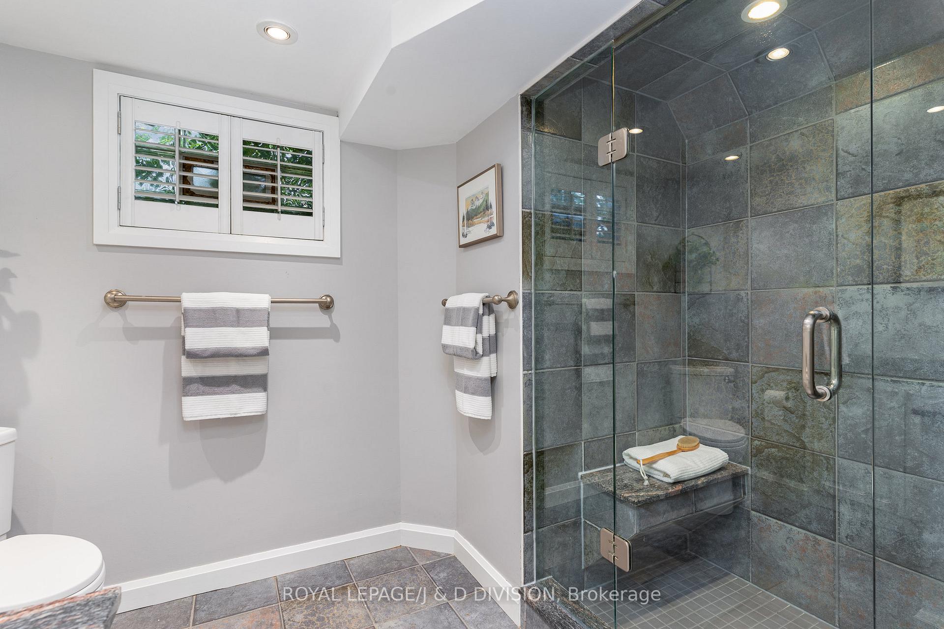 Photo 26 of 57 Belgrave Avenue, Toronto, Bedford Park-Nortown — HOMEH
