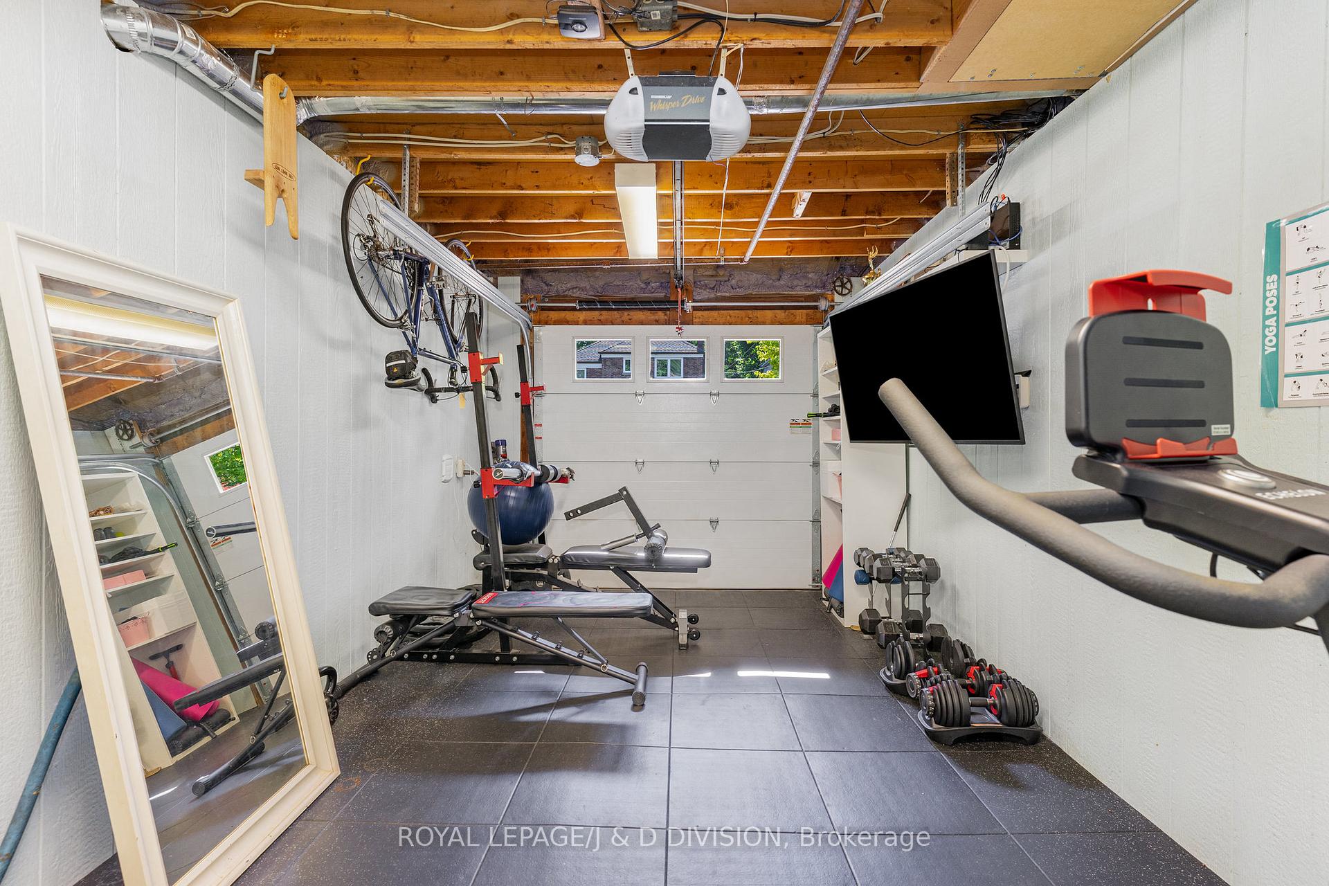 Photo 29 of 57 Belgrave Avenue, Toronto, Bedford Park-Nortown — HOMEH