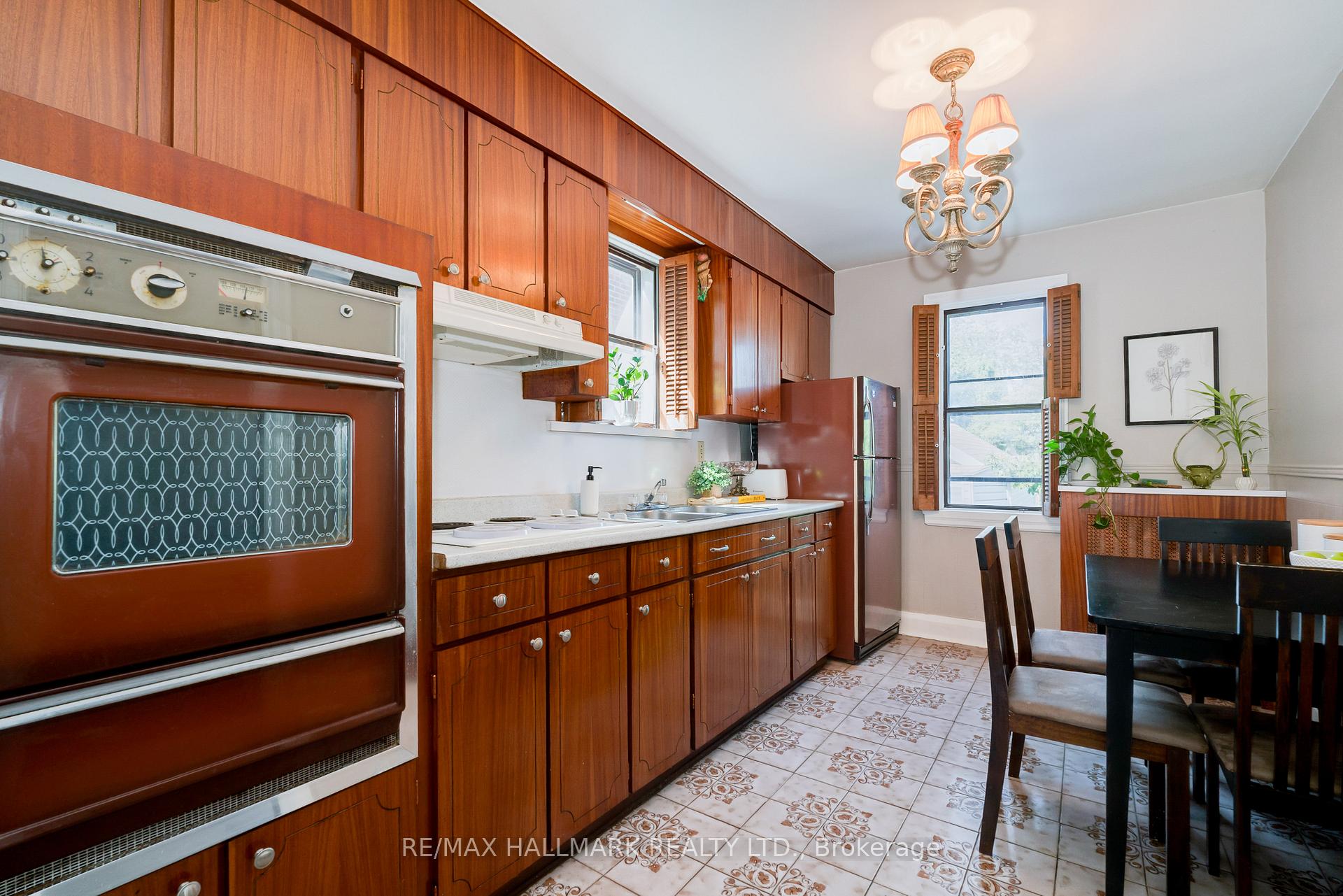 Photo 13 of 220 Browning Avenue, Toronto, Broadview North — HOMEH